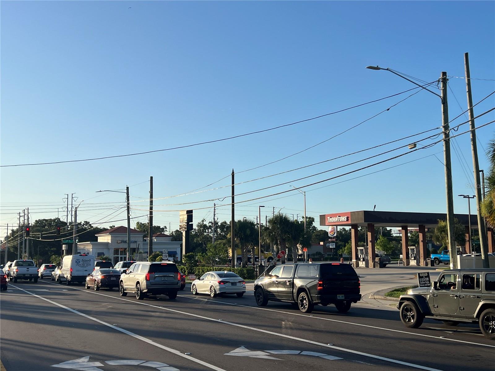 PALM LAKE SQUARE - Commercial Lease