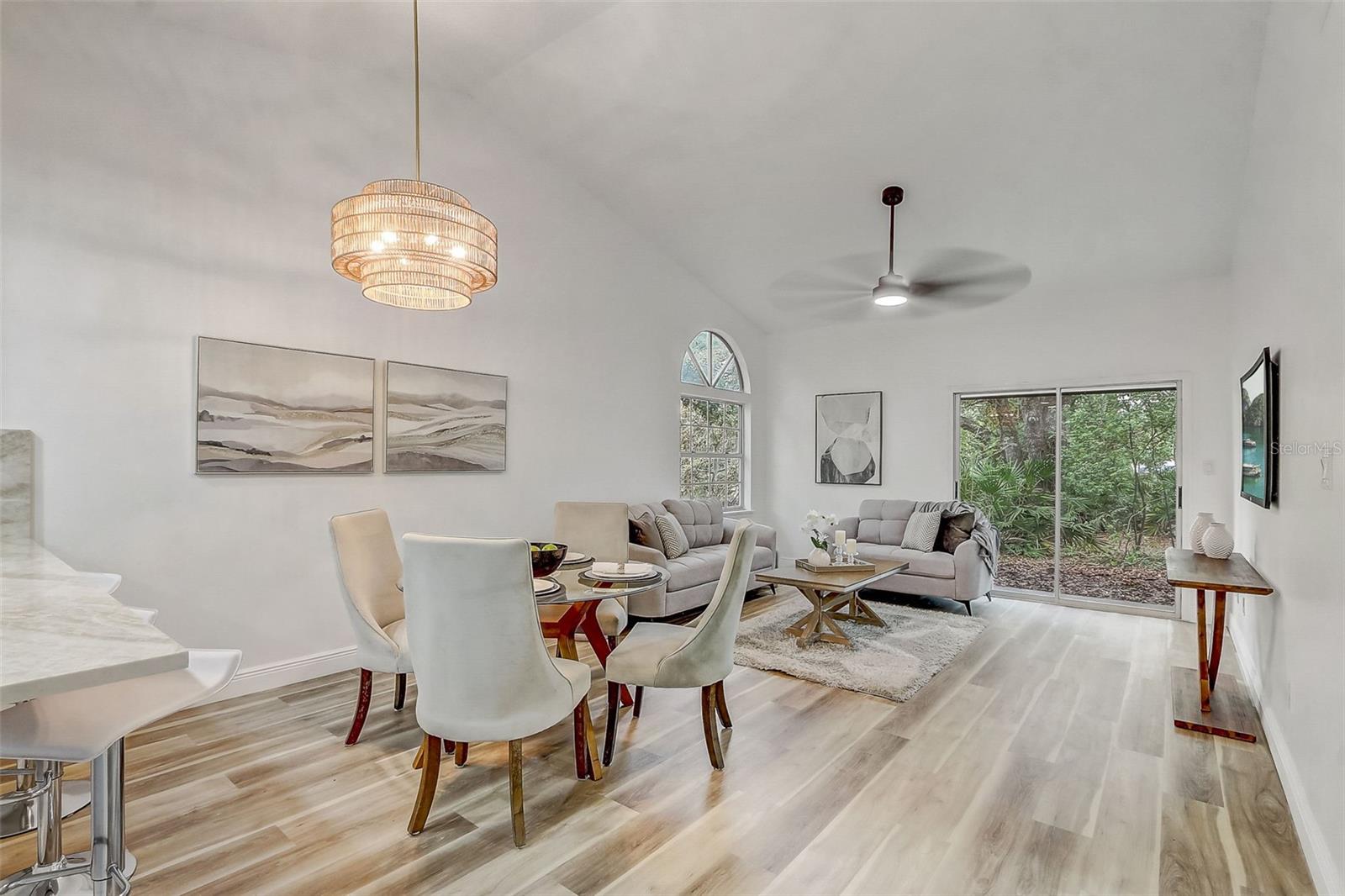 DEER RUN UNIT 14B - Residential