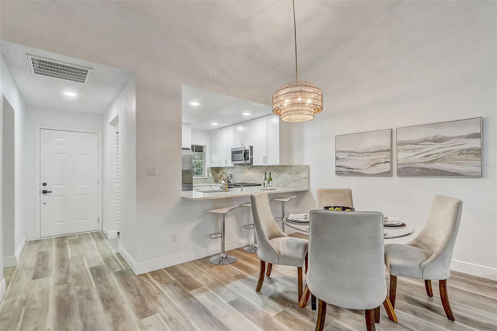 DEER RUN UNIT 14B - Residential