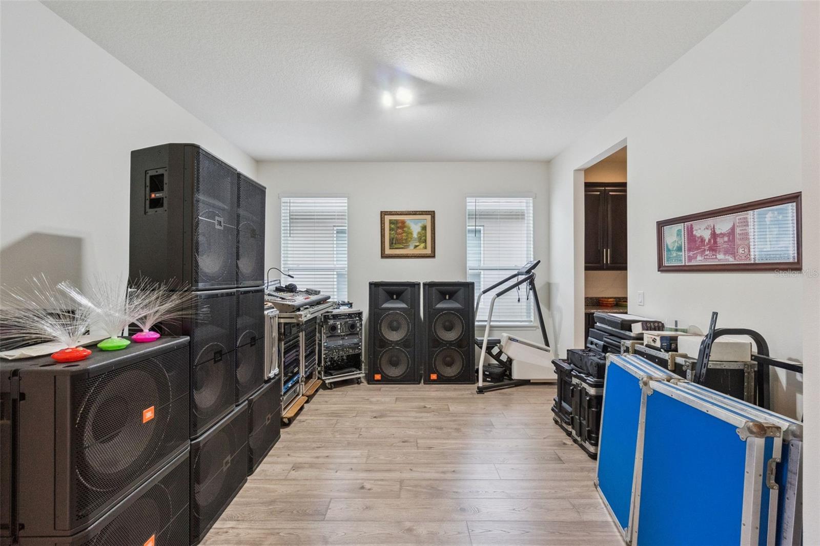 WOODLAND PARK - Residential