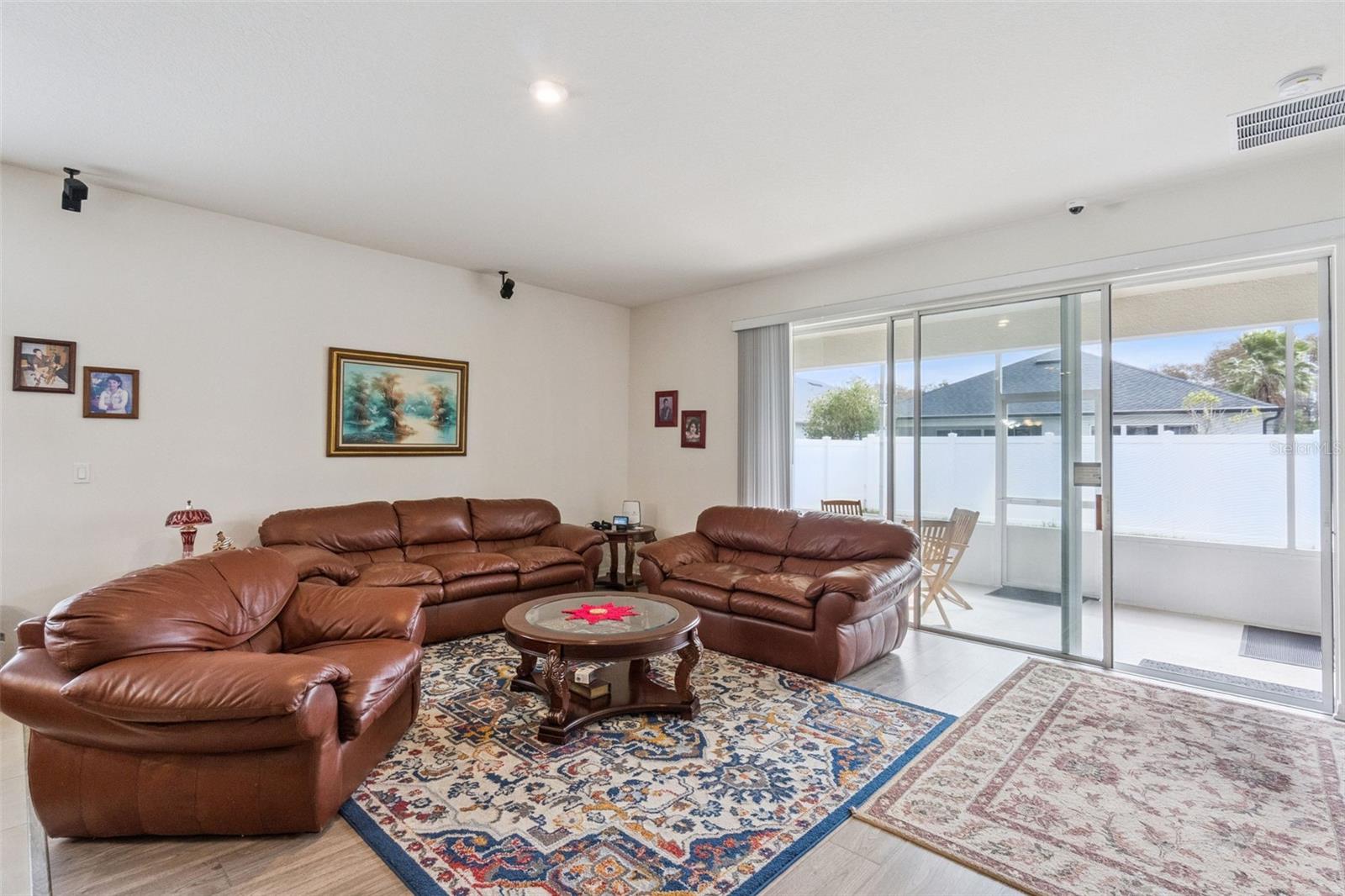 WOODLAND PARK - Residential