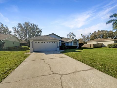 A home in LAKELAND