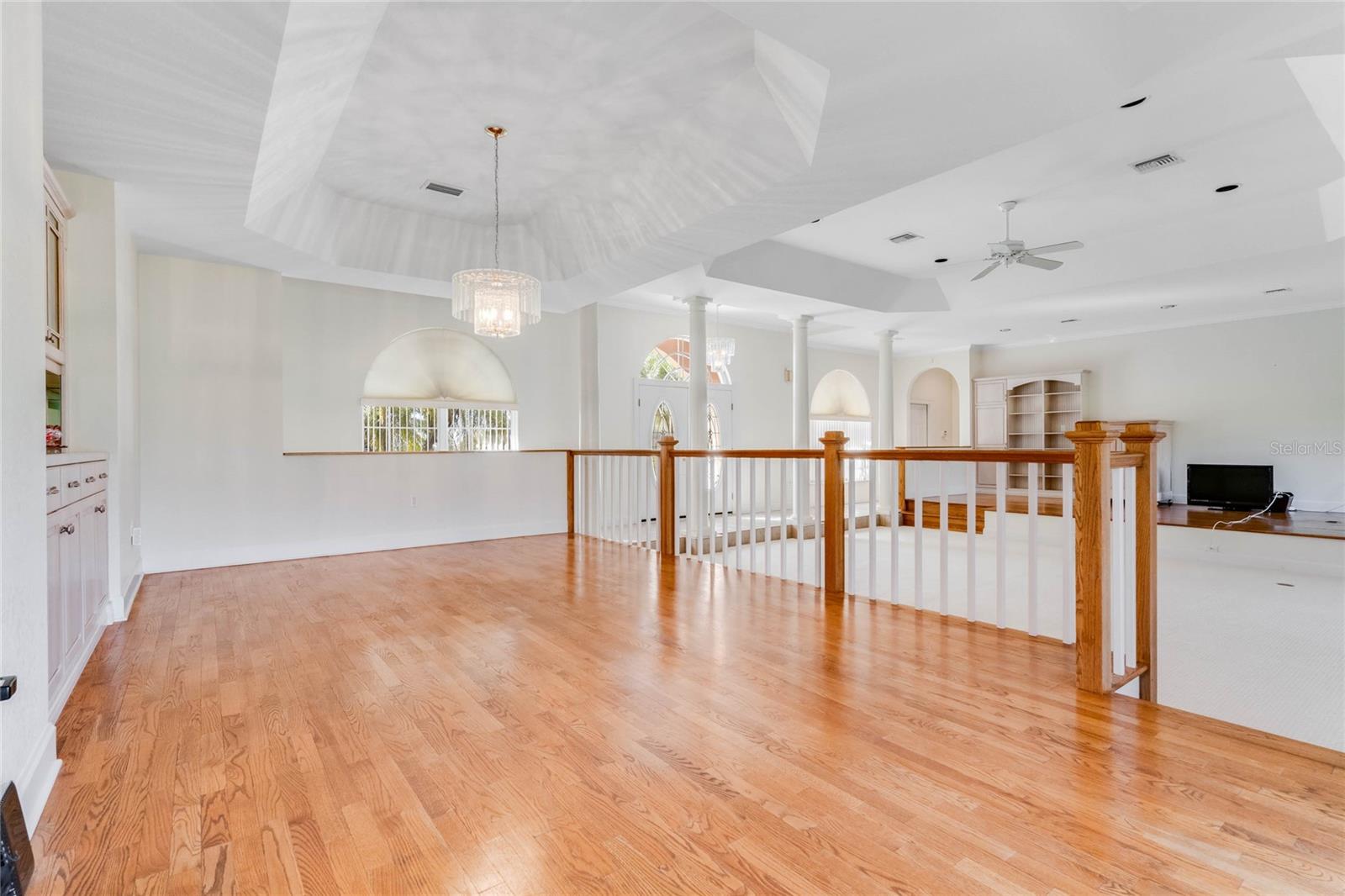 3082 LANDINGS COURT
