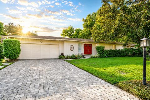 Photo of 3736 Lake Margaret Drive, Orlando, FL 32812 (MLS # O6416532)