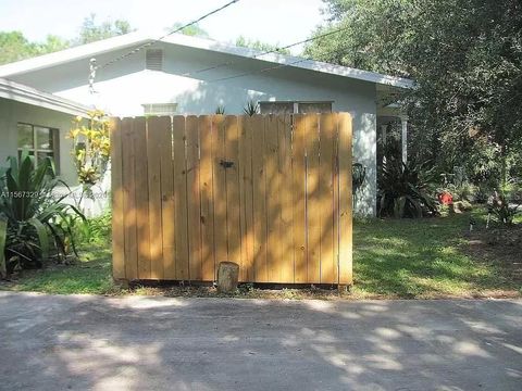 A home in FORT PIERCE