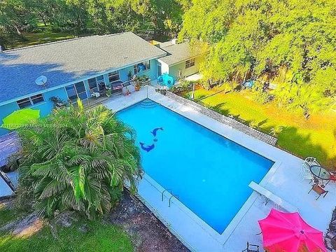 A home in FORT PIERCE