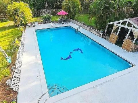 A home in FORT PIERCE