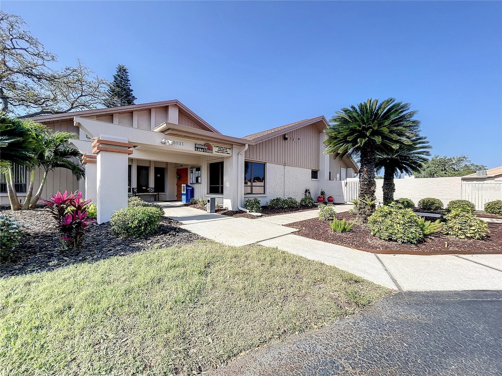 HOLIDAY LAKE VILLAS CONDO - Residential