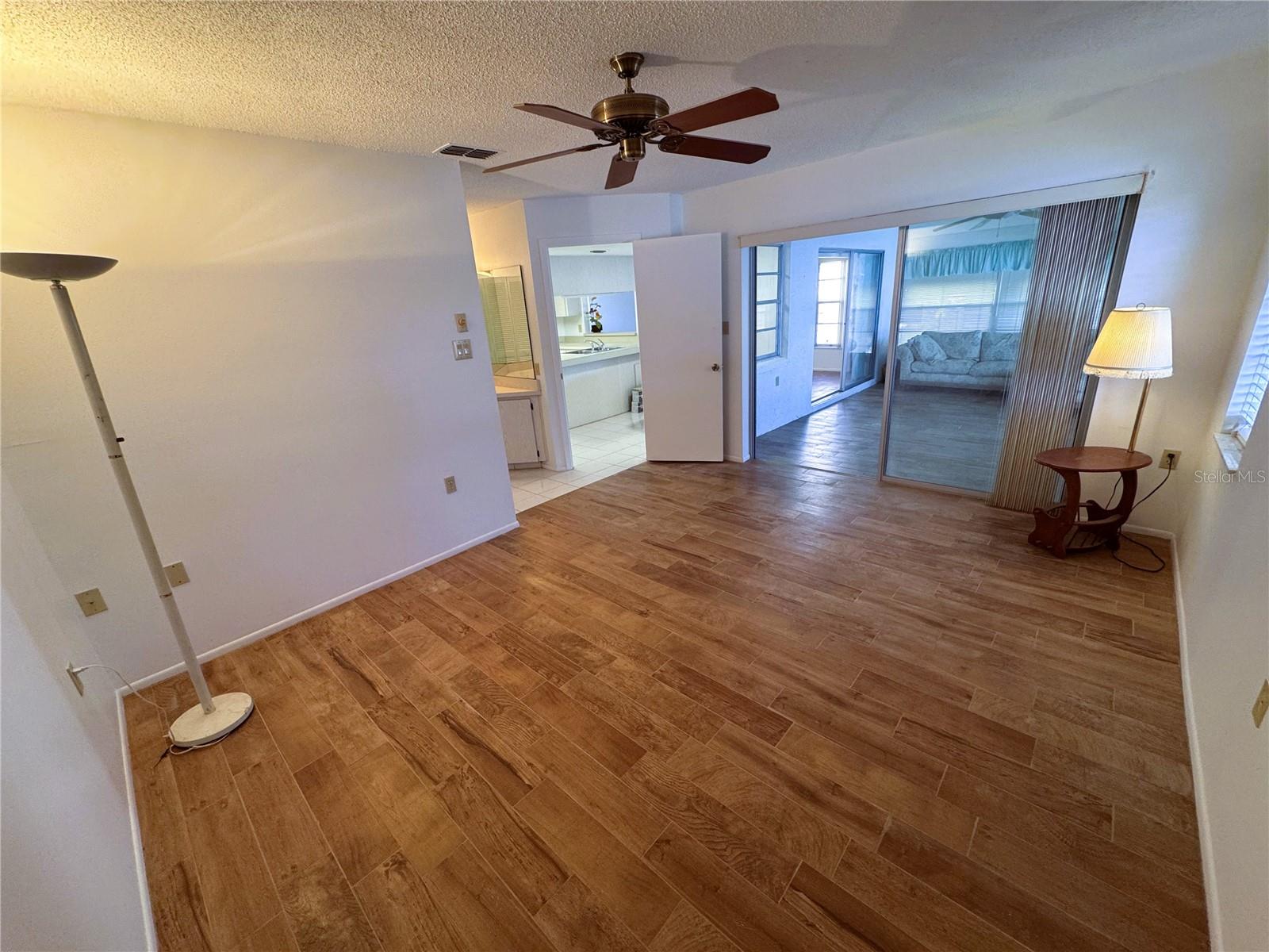 HOLIDAY LAKE VILLAS CONDO - Residential