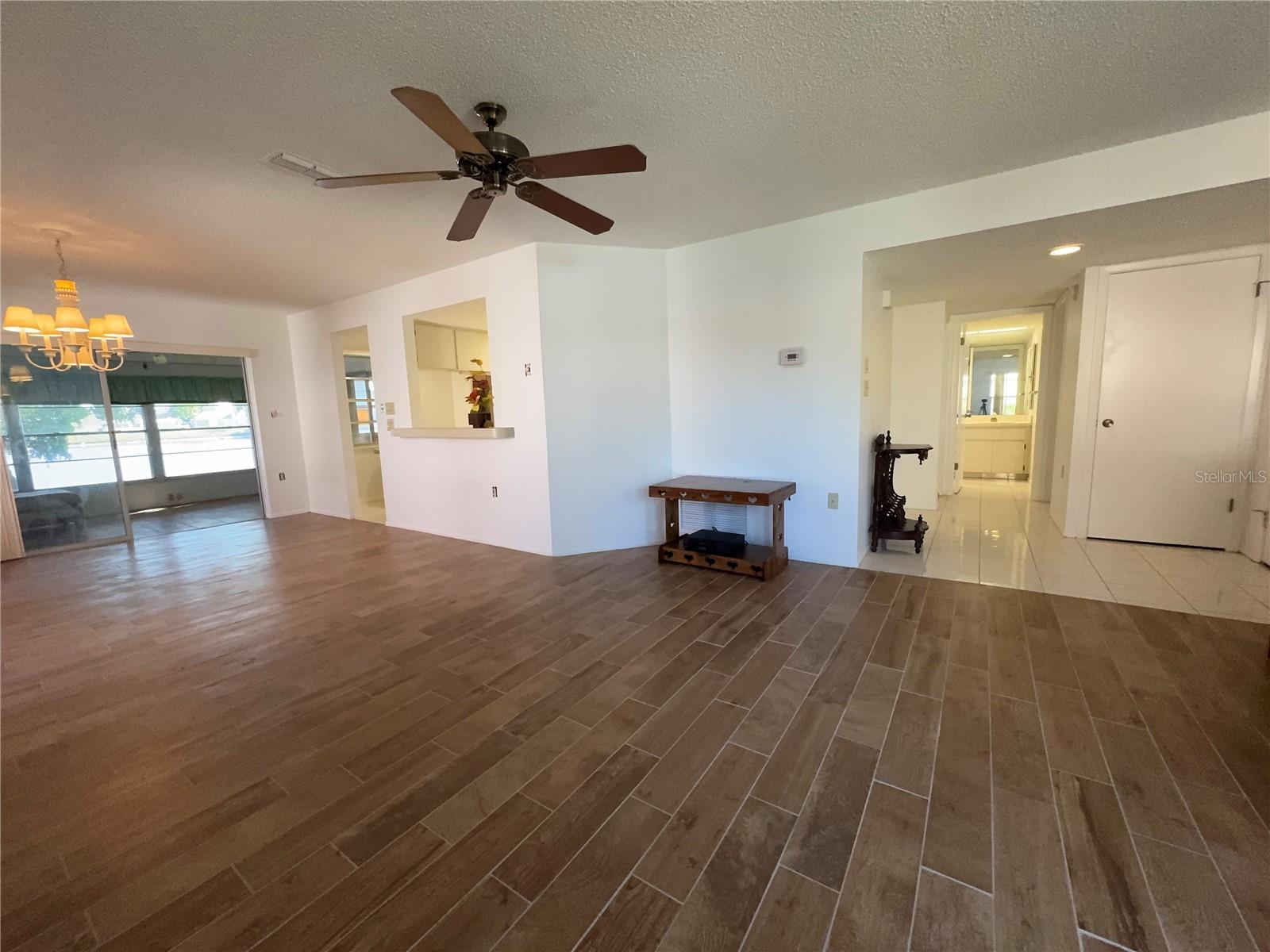 HOLIDAY LAKE VILLAS CONDO - Residential