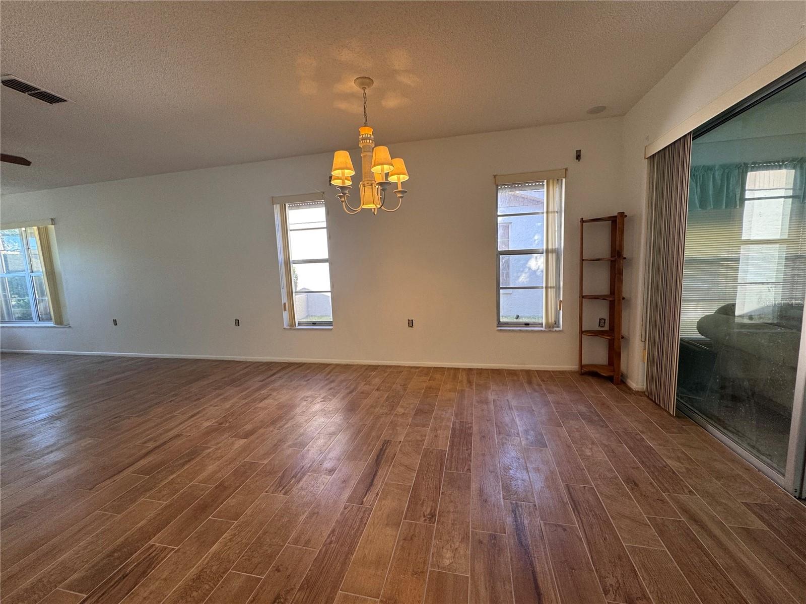 HOLIDAY LAKE VILLAS CONDO - Residential