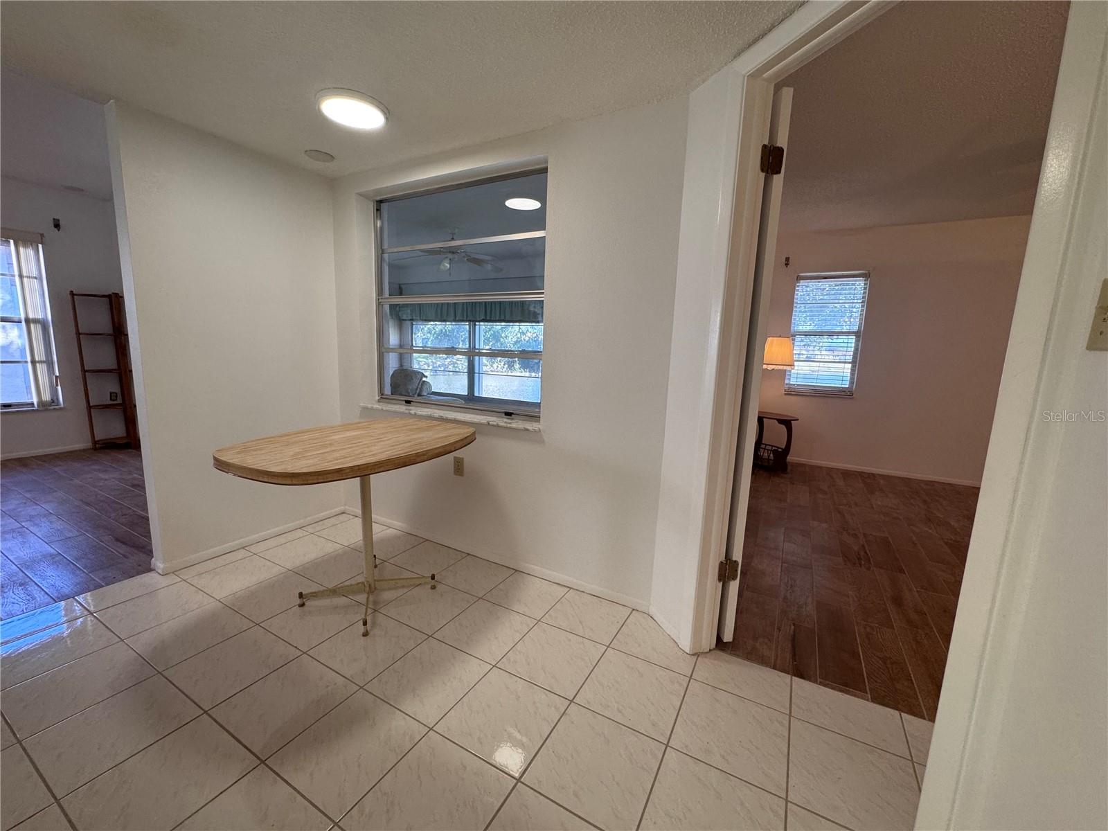 HOLIDAY LAKE VILLAS CONDO - Residential