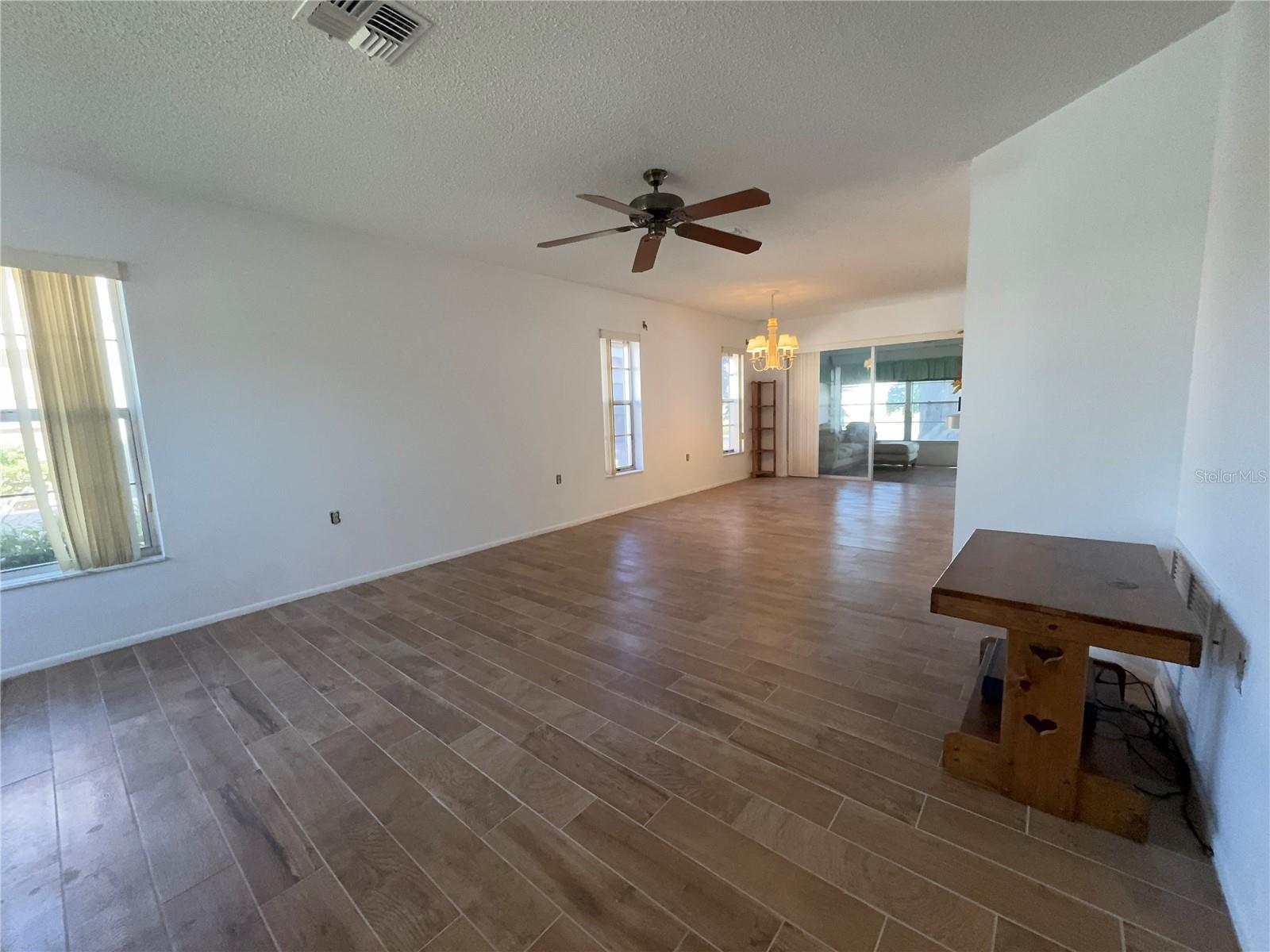 HOLIDAY LAKE VILLAS CONDO - Residential