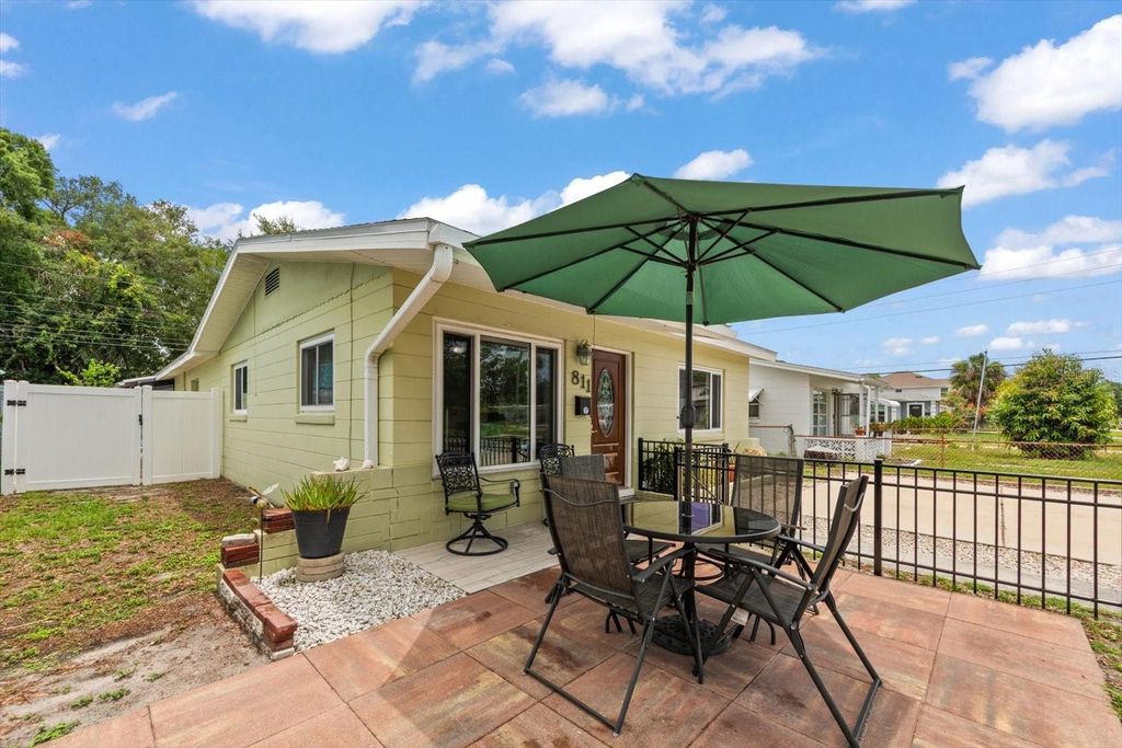Photo of 811 48th Avenue N, St Petersburg, FL 33703 (MLS # W7885672)