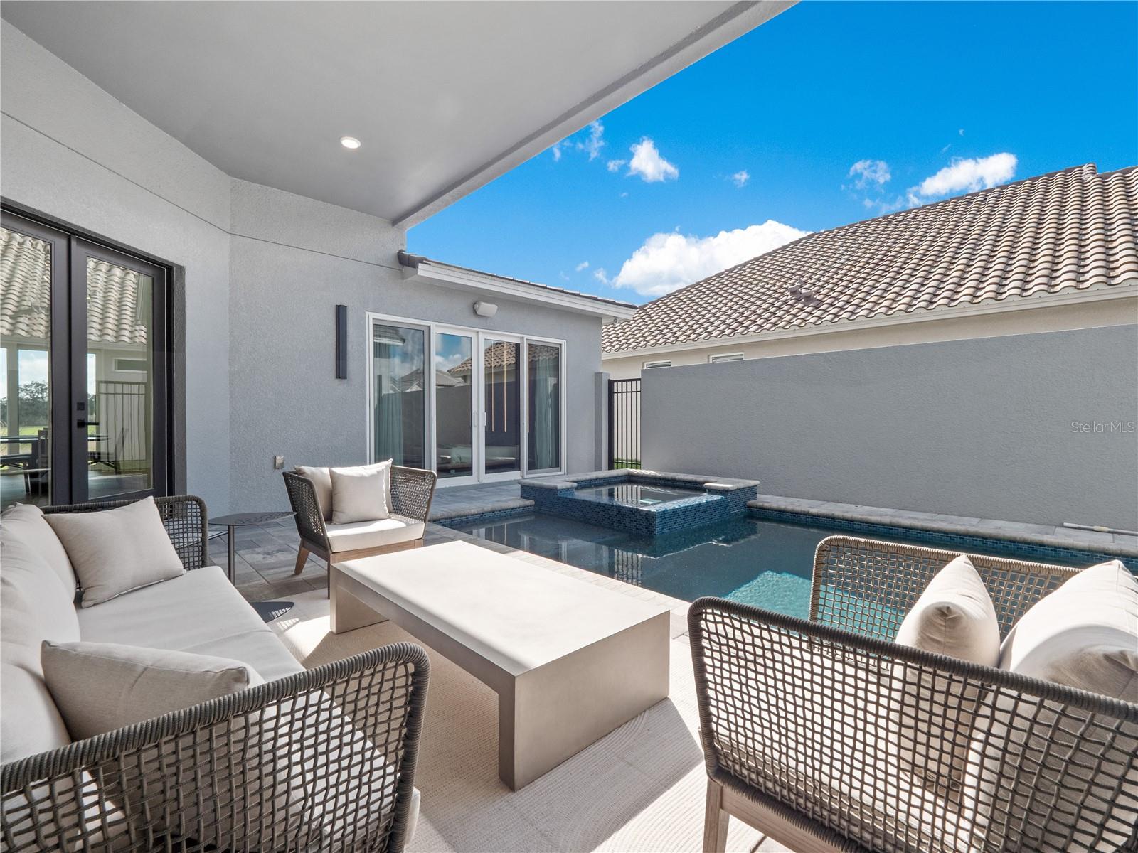 HAMPTON LNDG/PROVIDENCE - Residential Lease