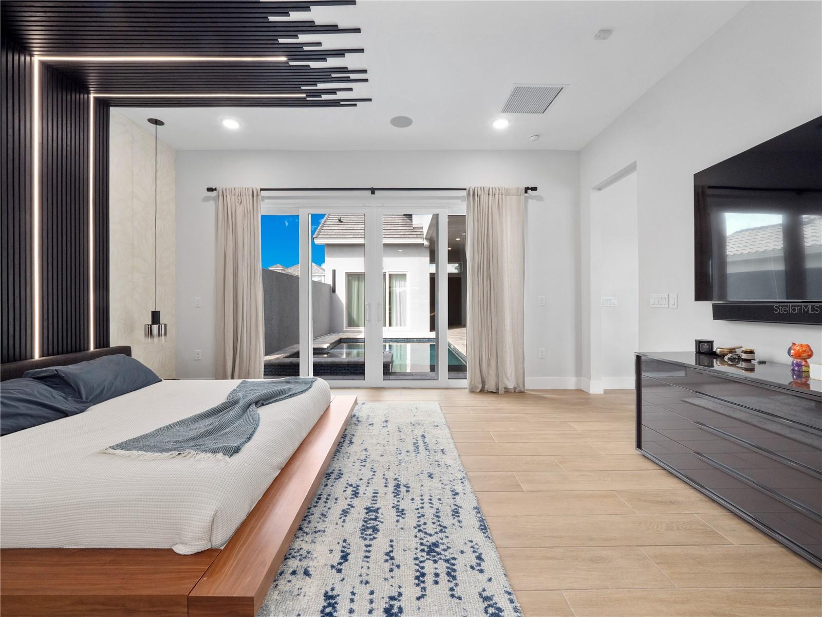 HAMPTON LNDG/PROVIDENCE - Residential Lease