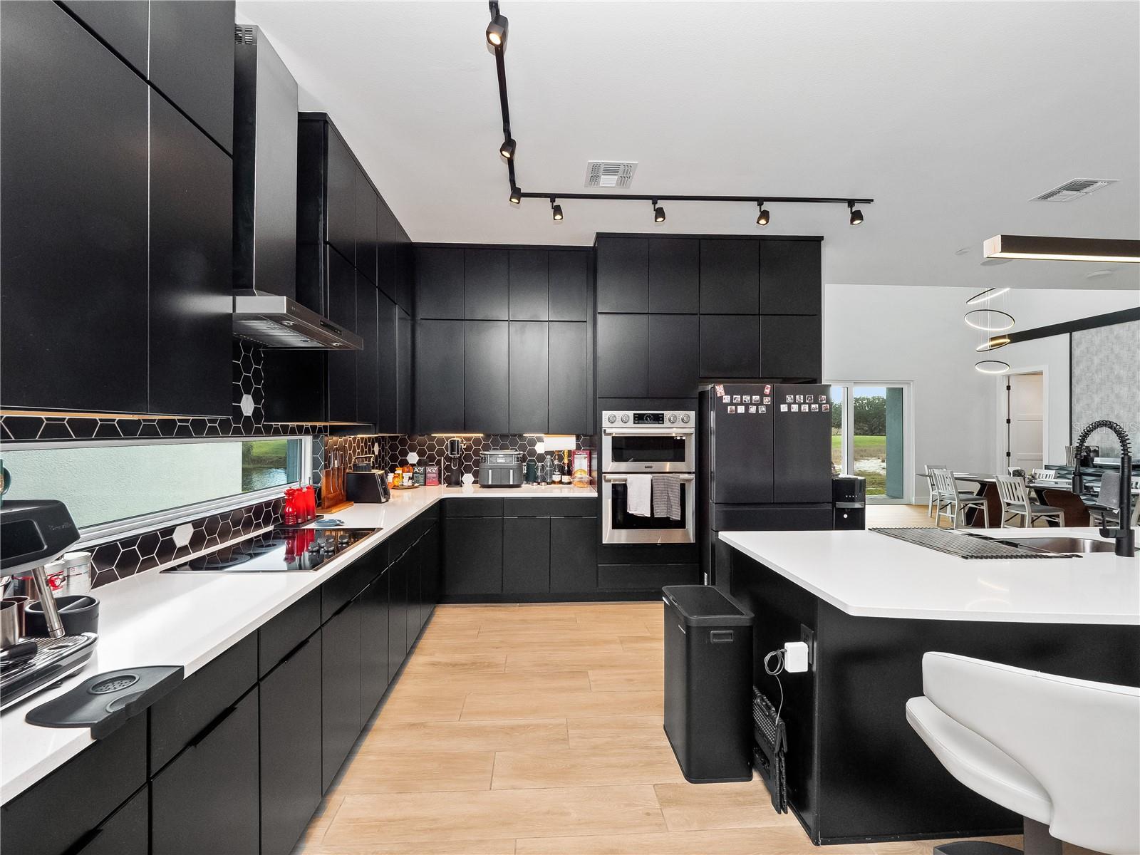 HAMPTON LNDG/PROVIDENCE - Residential Lease