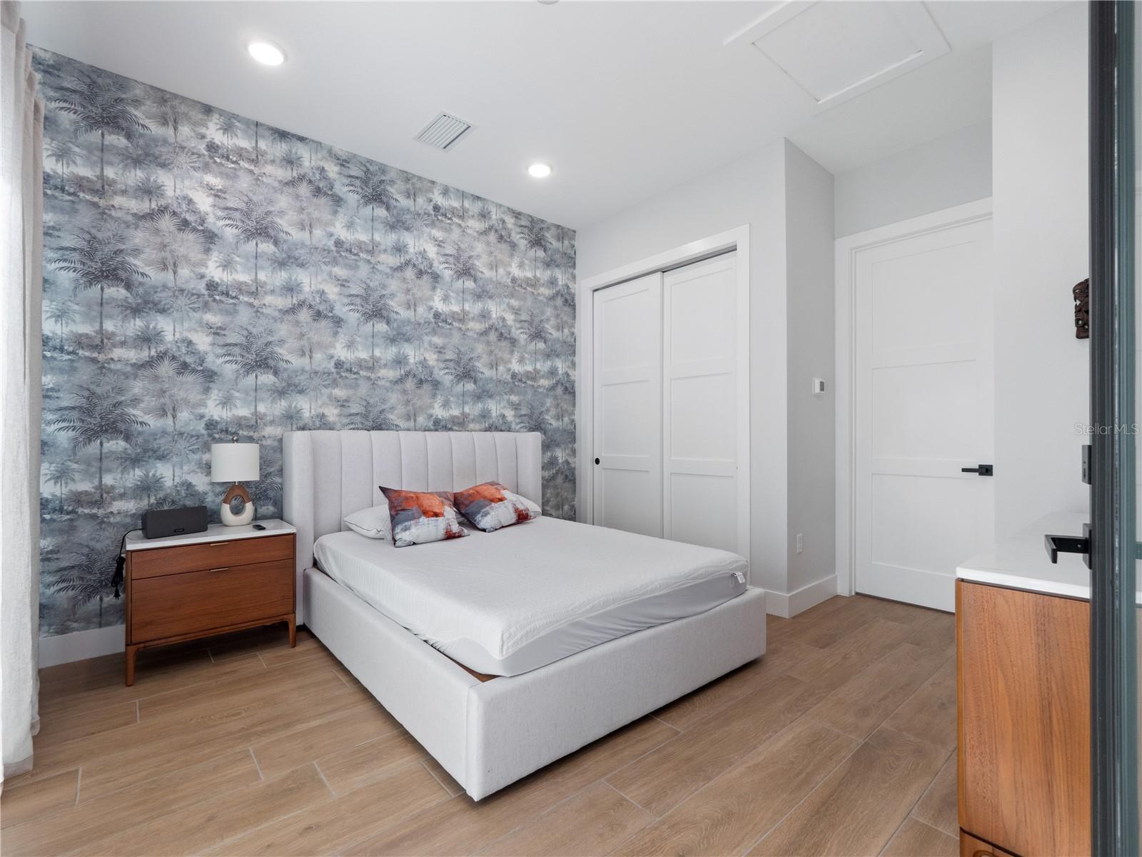 HAMPTON LNDG/PROVIDENCE - Residential Lease