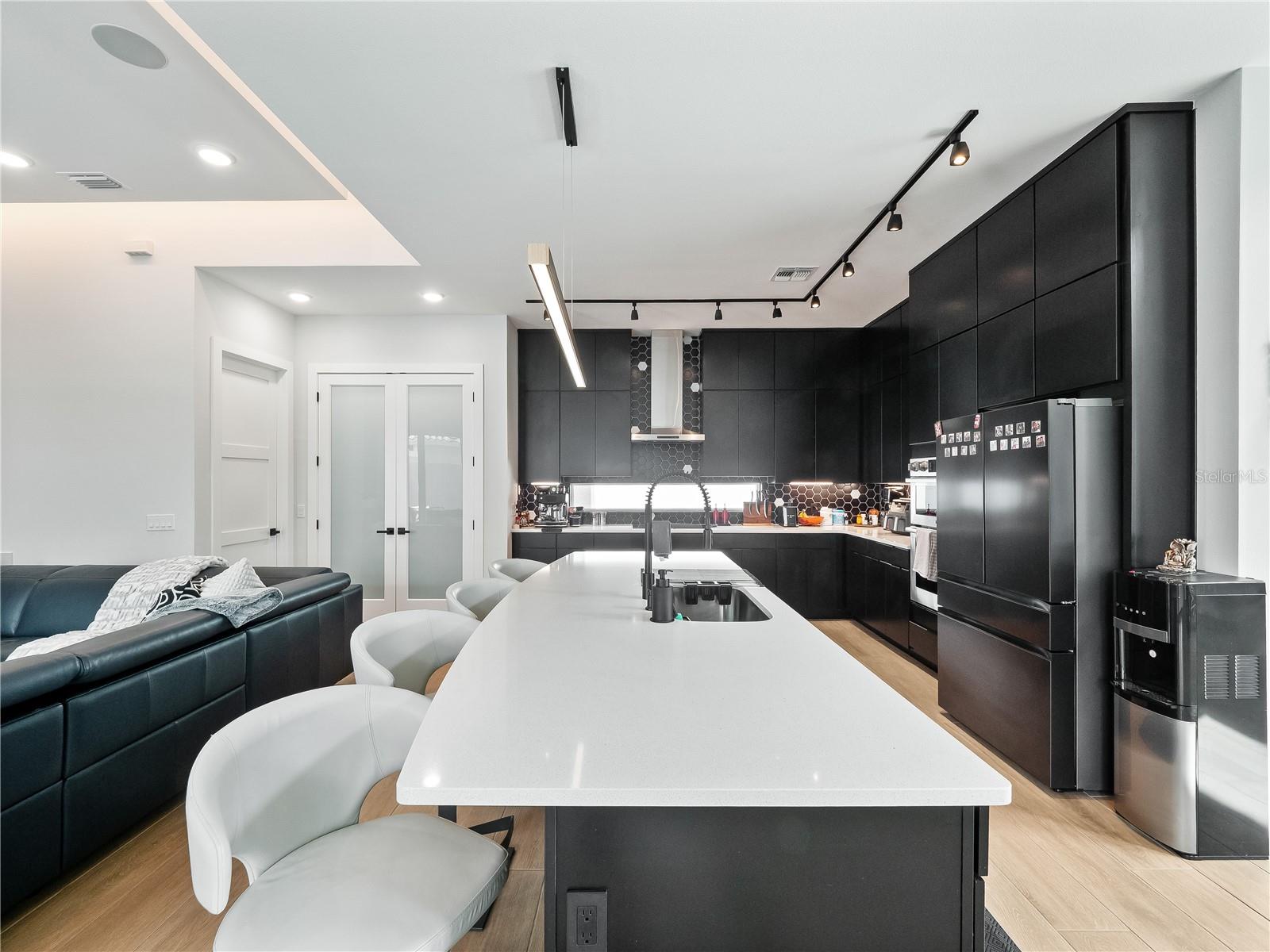 HAMPTON LNDG/PROVIDENCE - Residential Lease