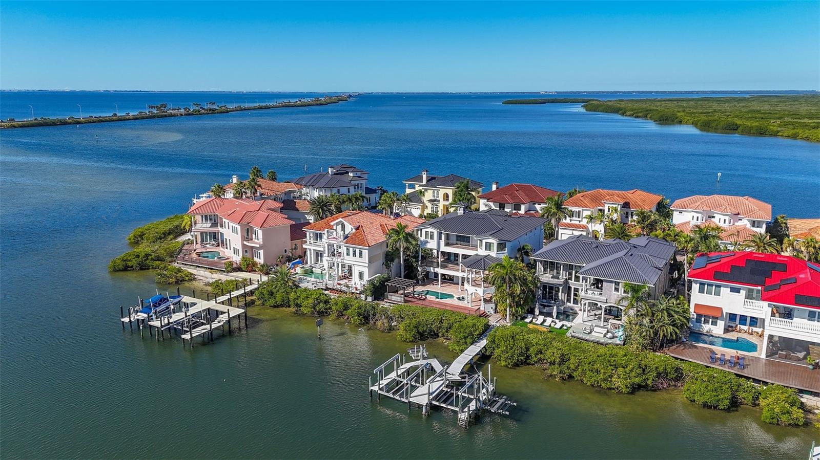 THE RESERVE OF OLD TAMPA BAY - Residential