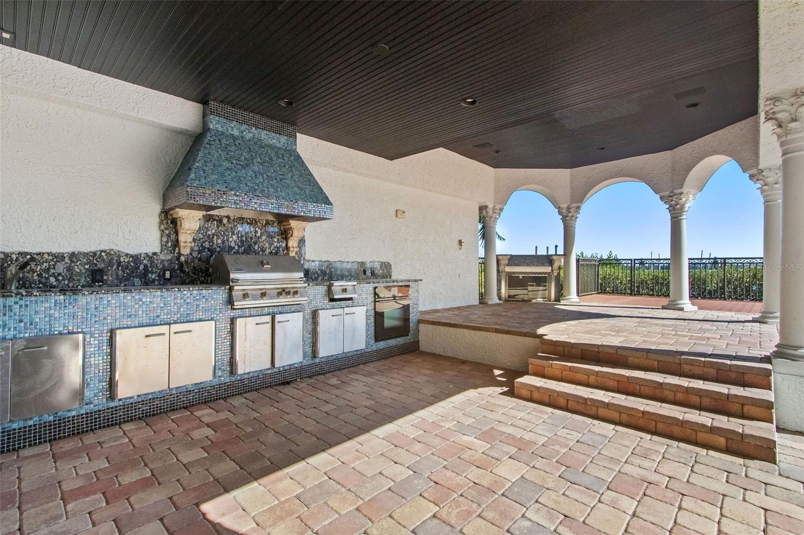 THE RESERVE OF OLD TAMPA BAY - Residential