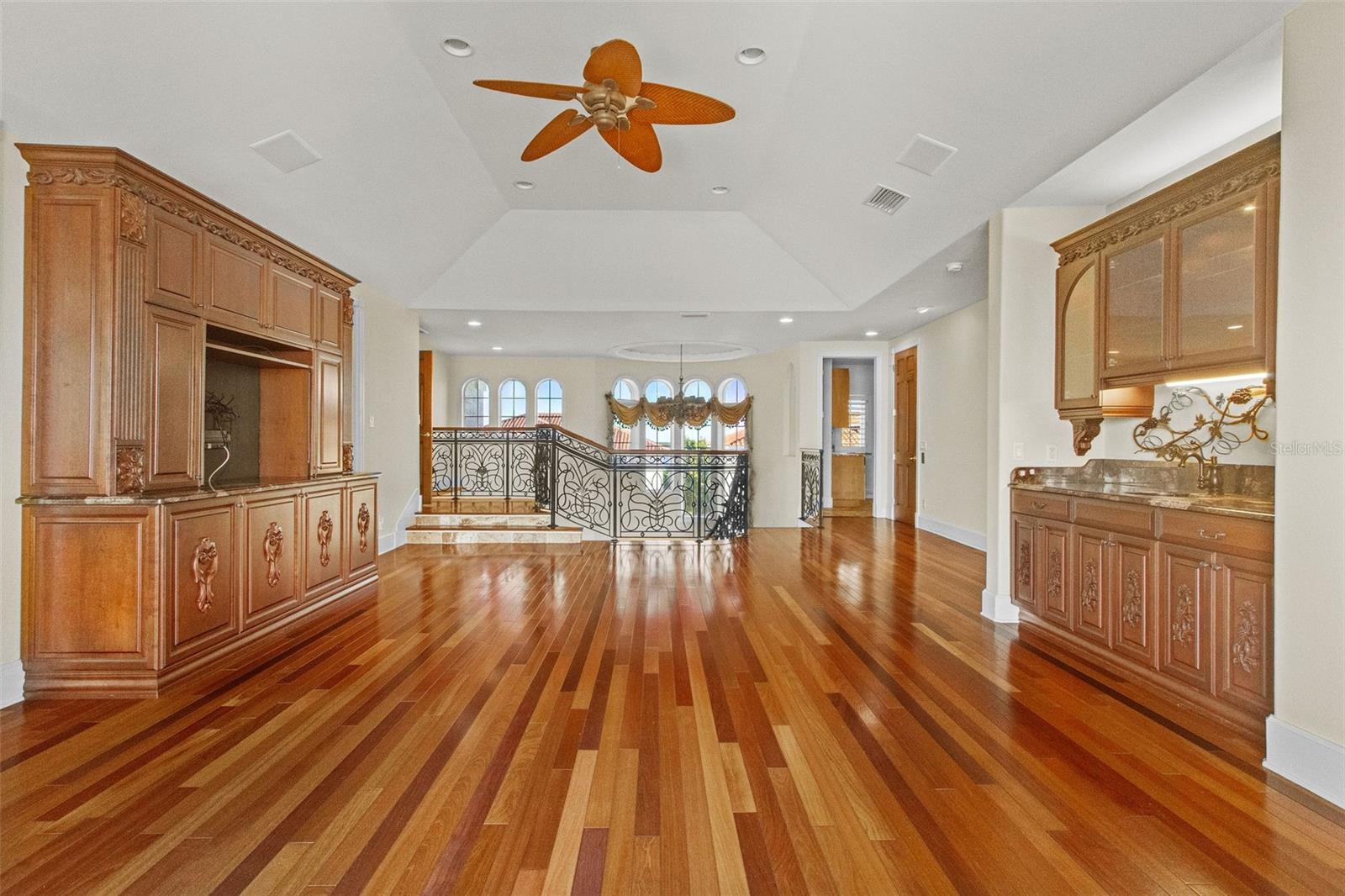 THE RESERVE OF OLD TAMPA BAY - Residential