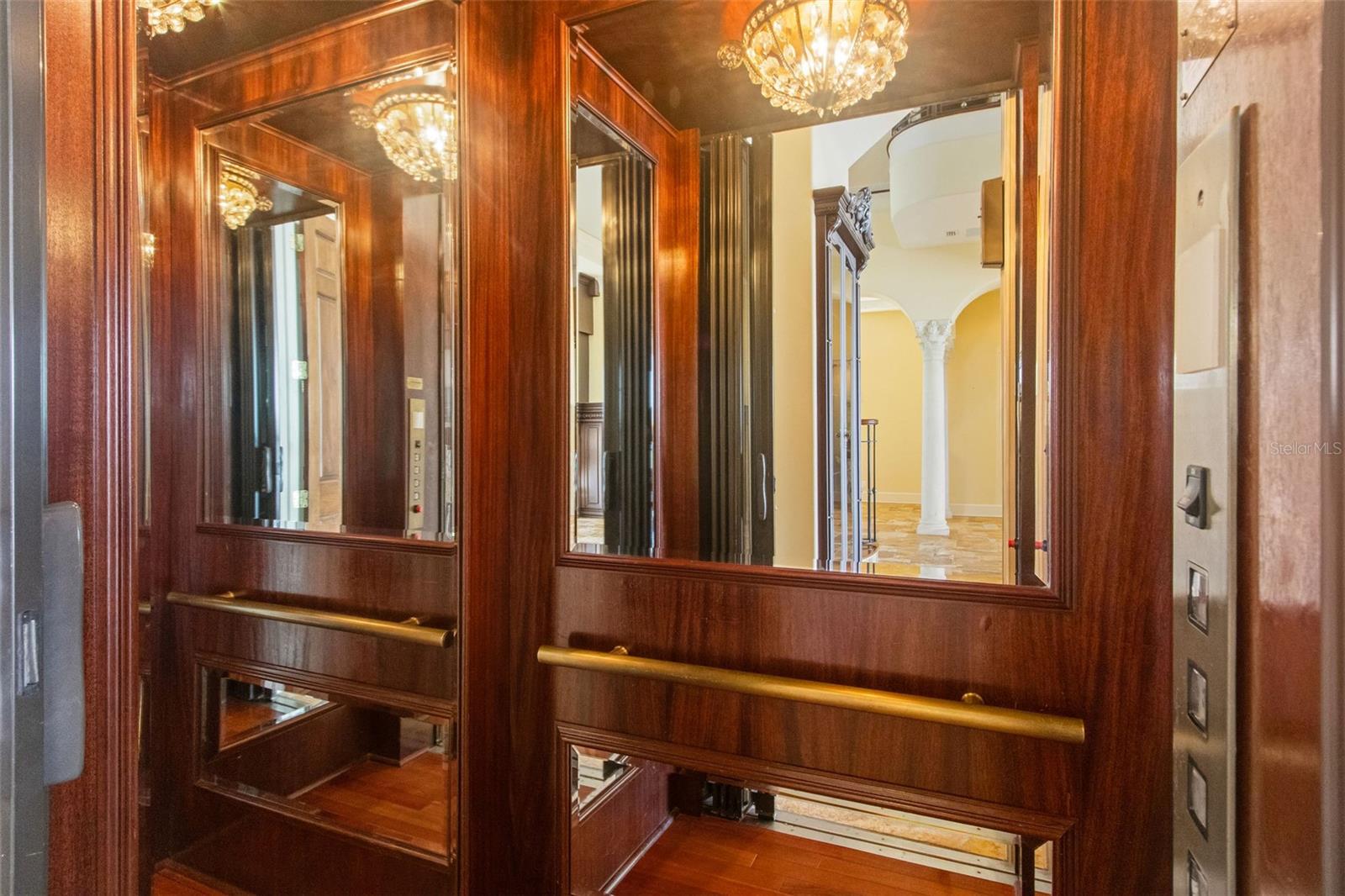 THE RESERVE OF OLD TAMPA BAY - Residential