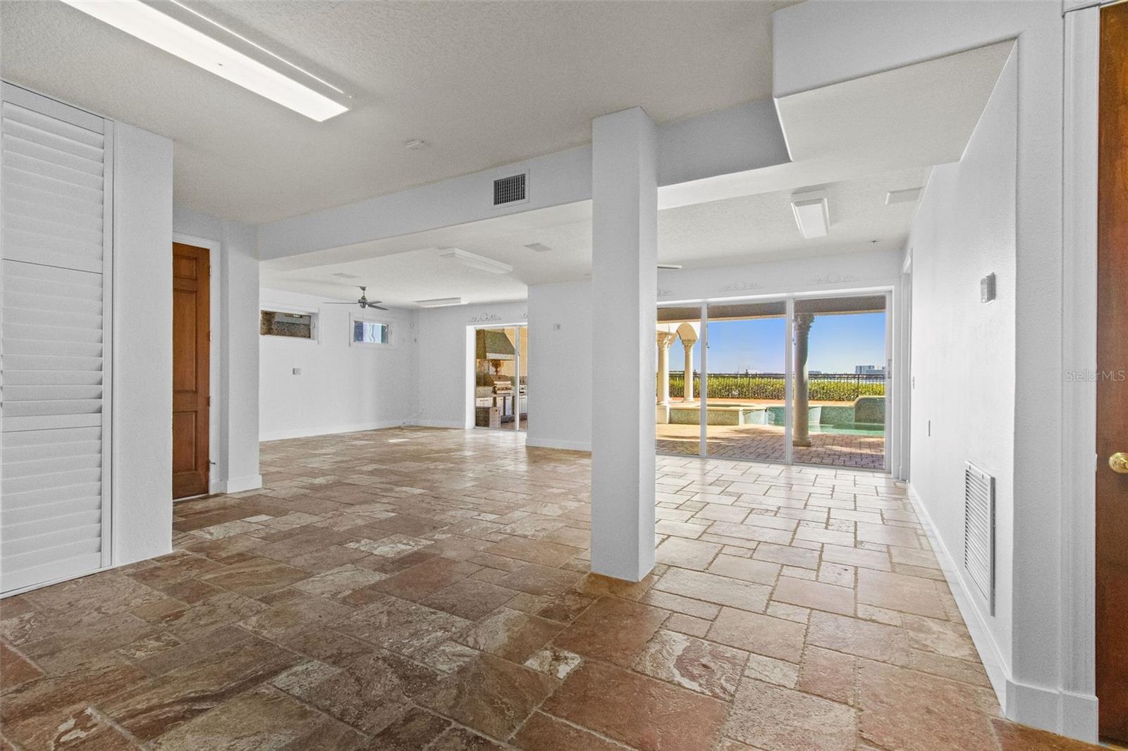 THE RESERVE OF OLD TAMPA BAY - Residential