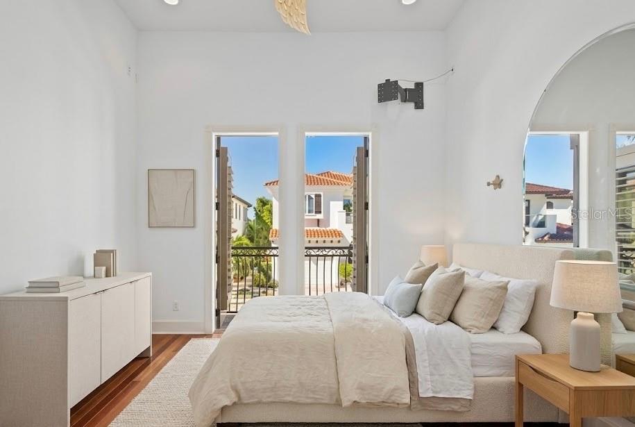 THE RESERVE OF OLD TAMPA BAY - Residential