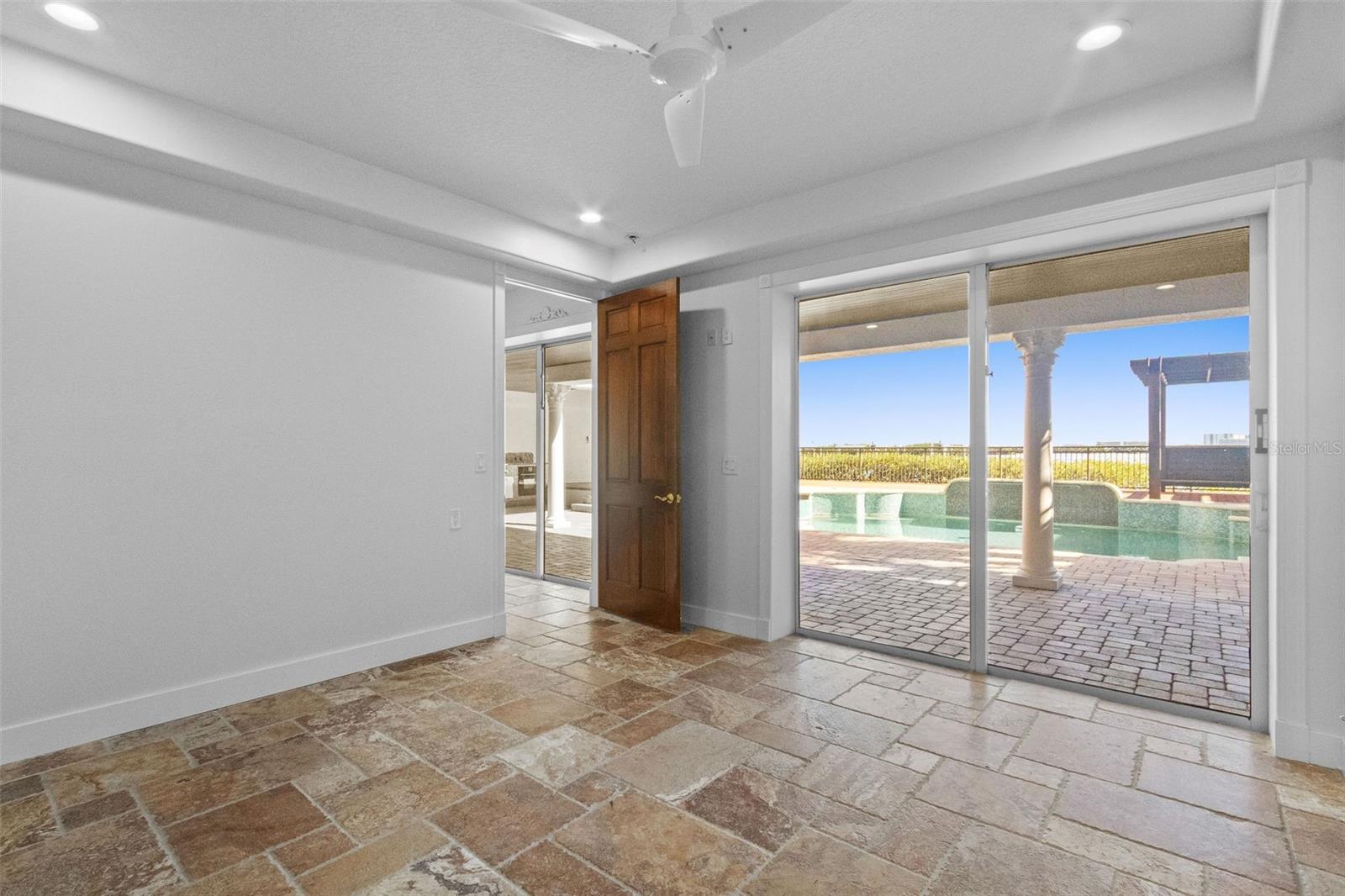 THE RESERVE OF OLD TAMPA BAY - Residential