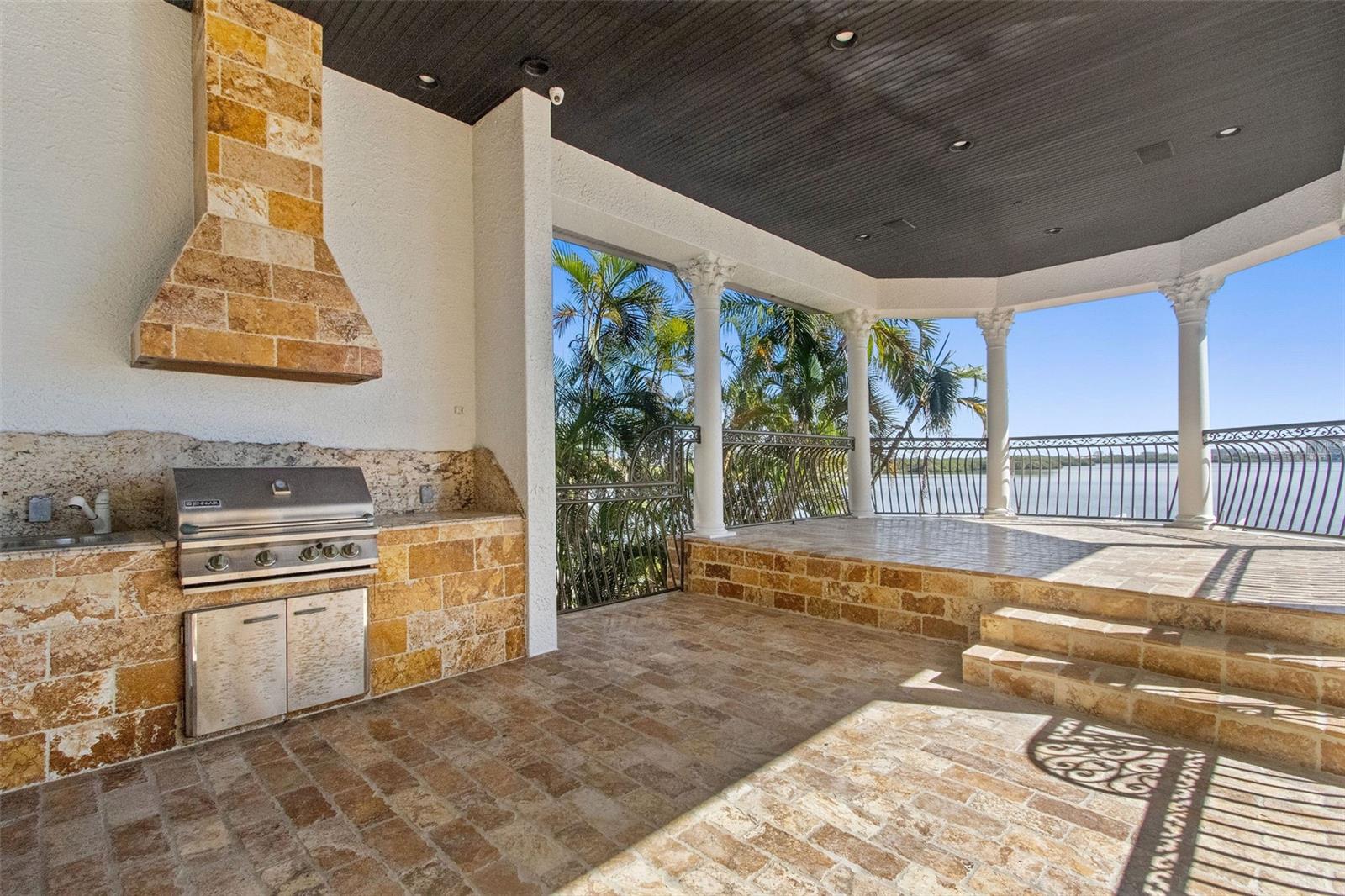 THE RESERVE OF OLD TAMPA BAY - Residential