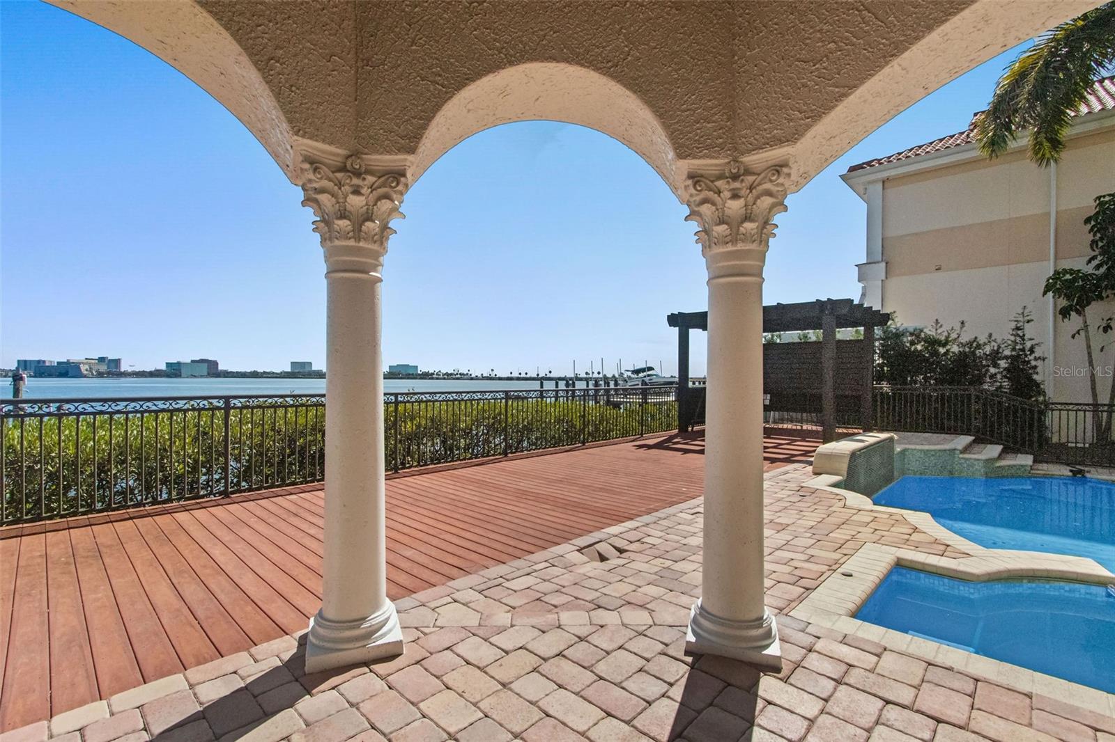 THE RESERVE OF OLD TAMPA BAY - Residential