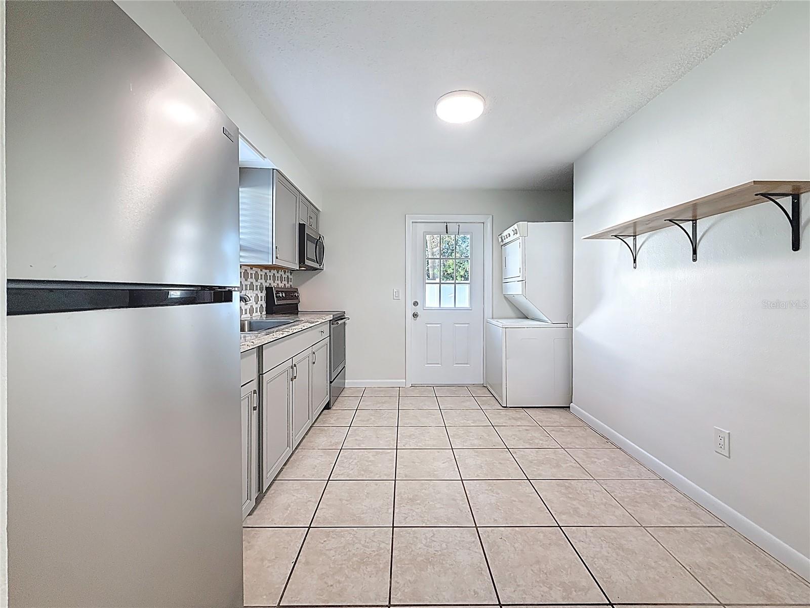 BREEZY ACRES PARK - Residential