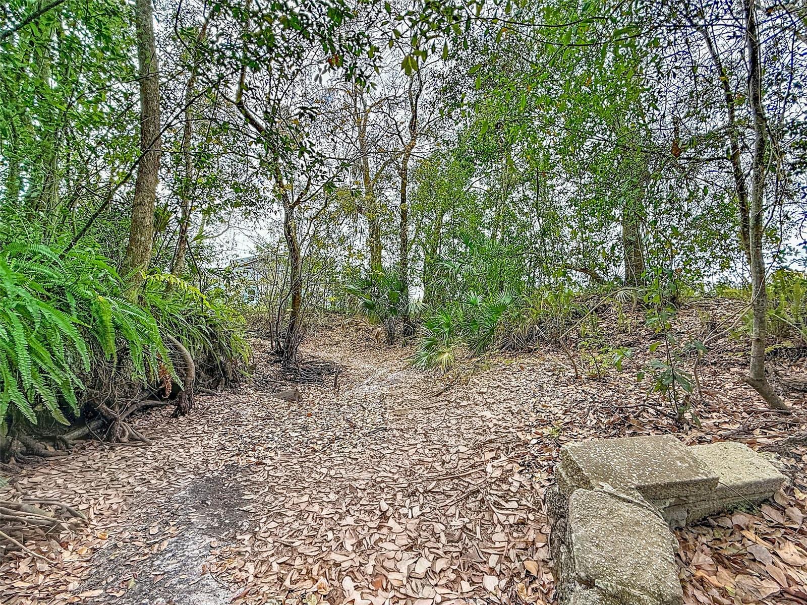 SUNSET ESTATES - Land