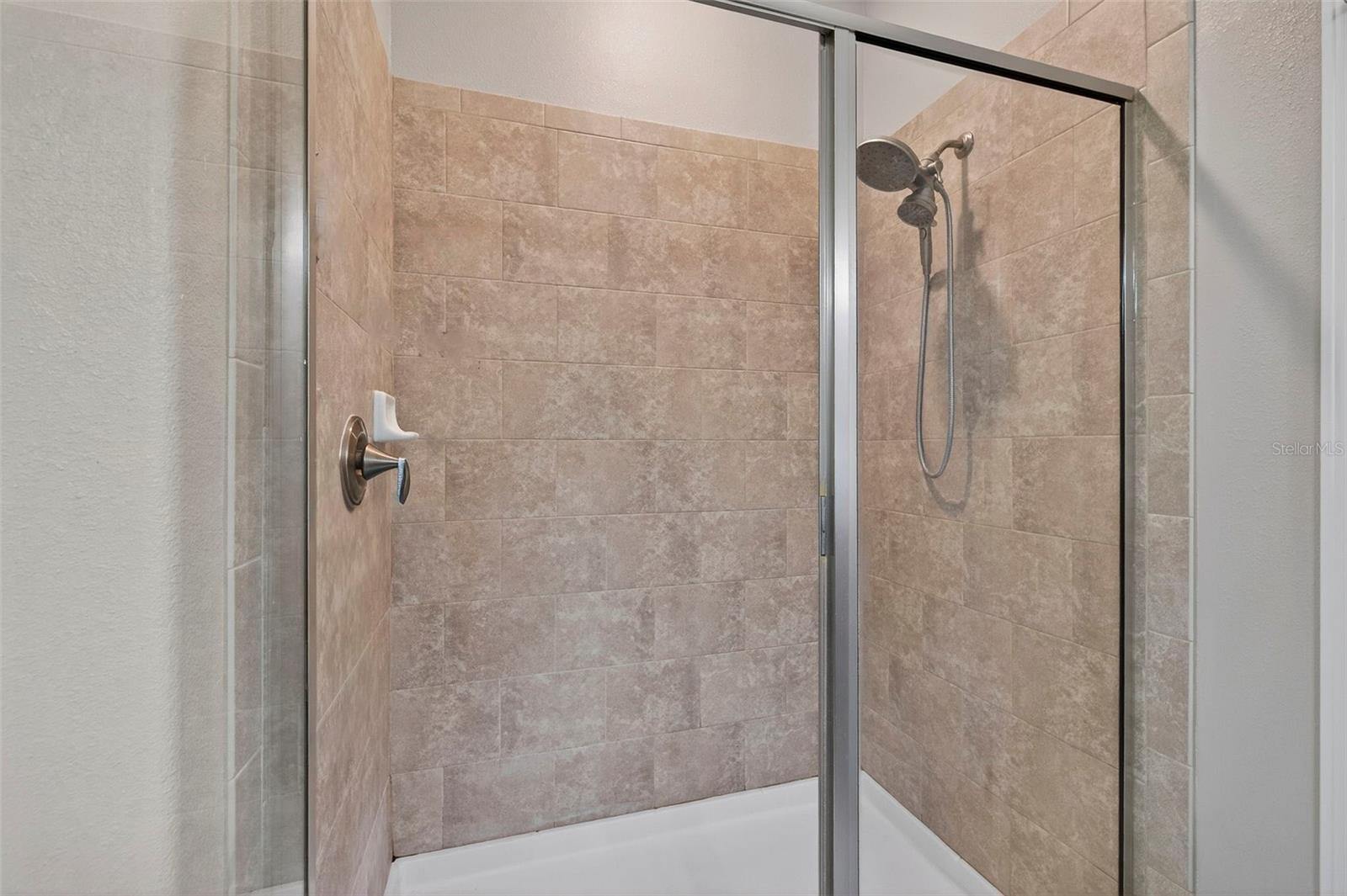 LA COLLINA PH 1A - Residential