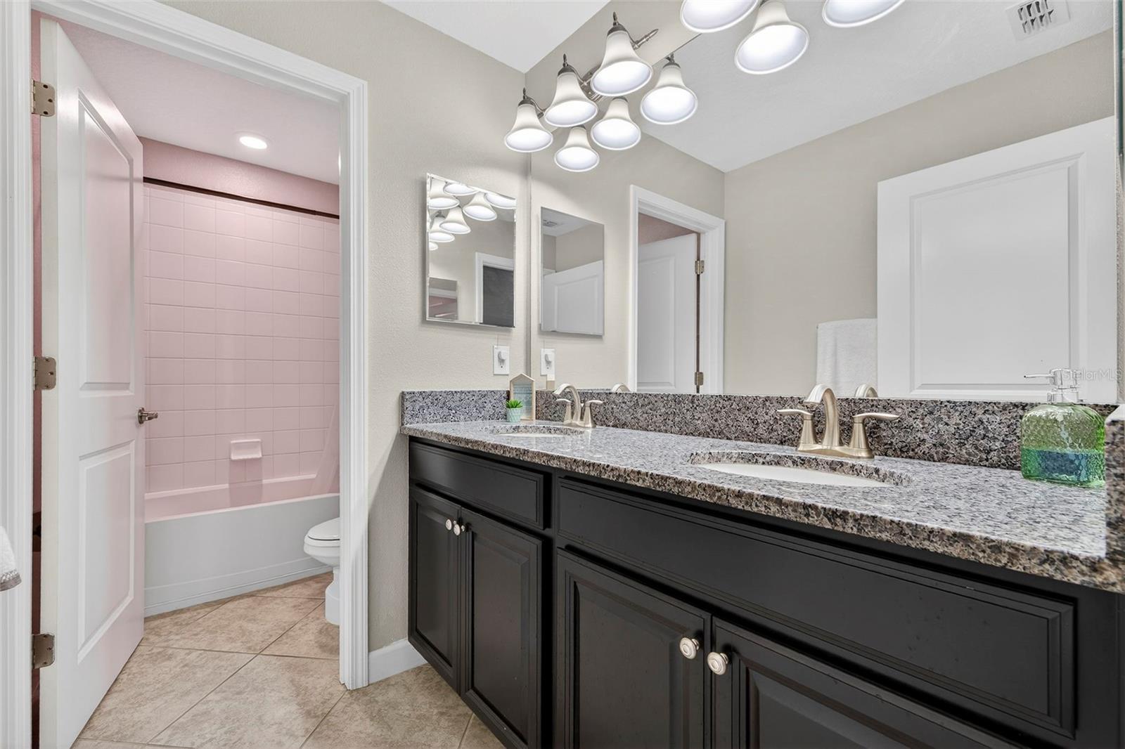 LA COLLINA PH 1A - Residential