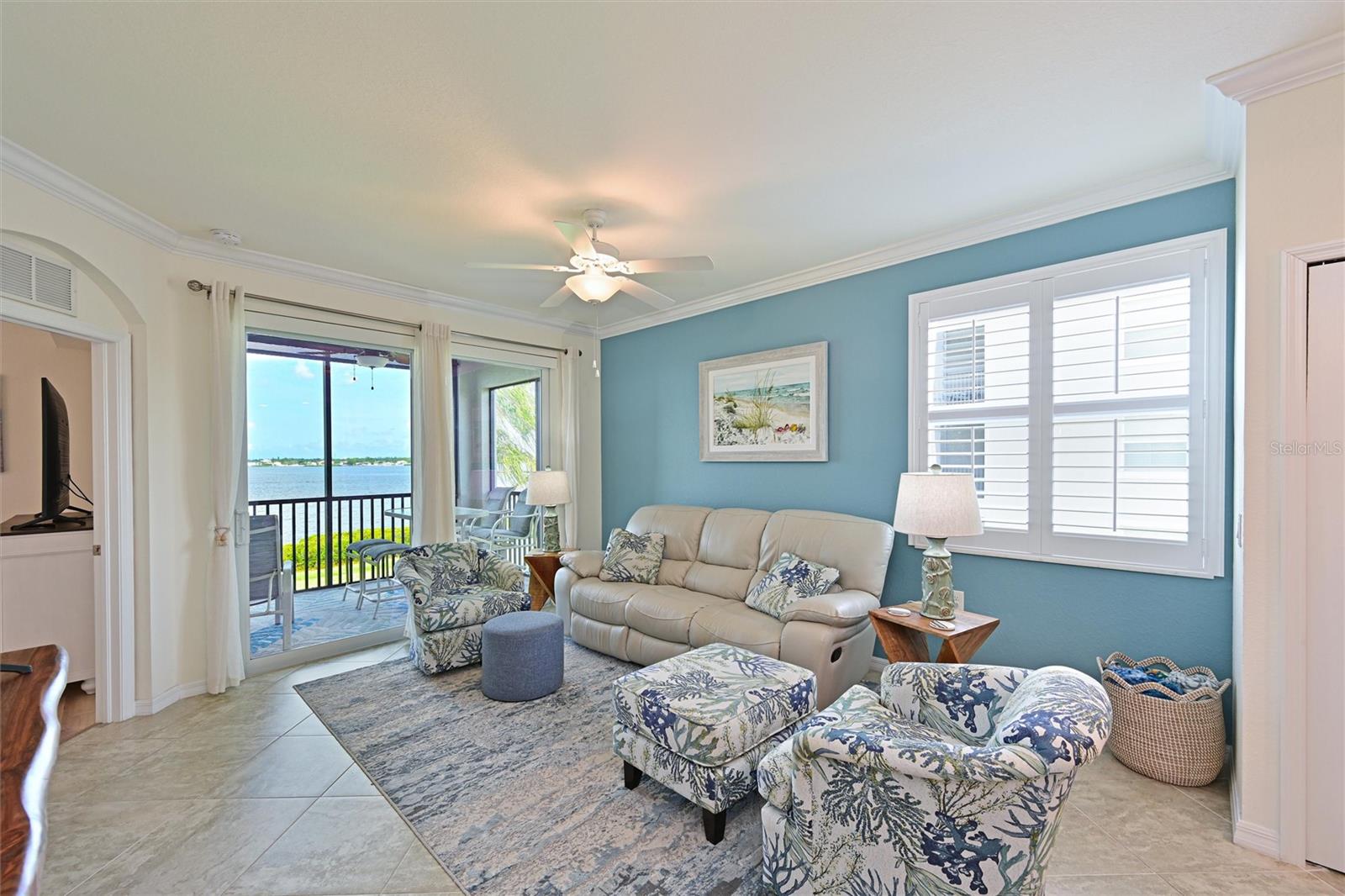 910 TIDEWATER SHORES LOOP 208