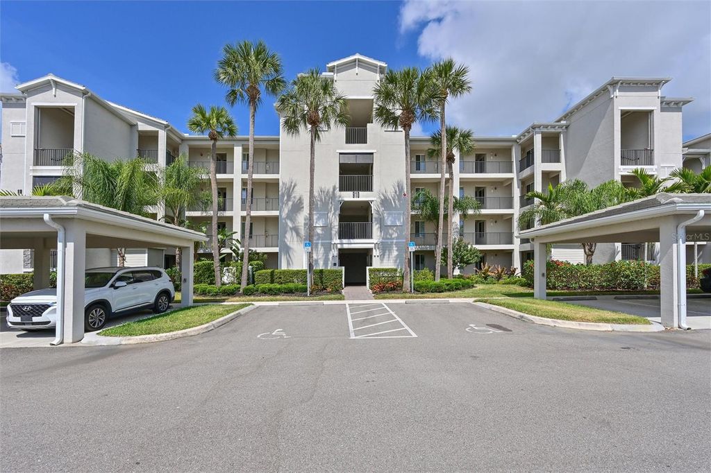 Photo of 910 Tidewater Shores Loop #208, Bradenton, FL 34208 (MLS # A4692122)