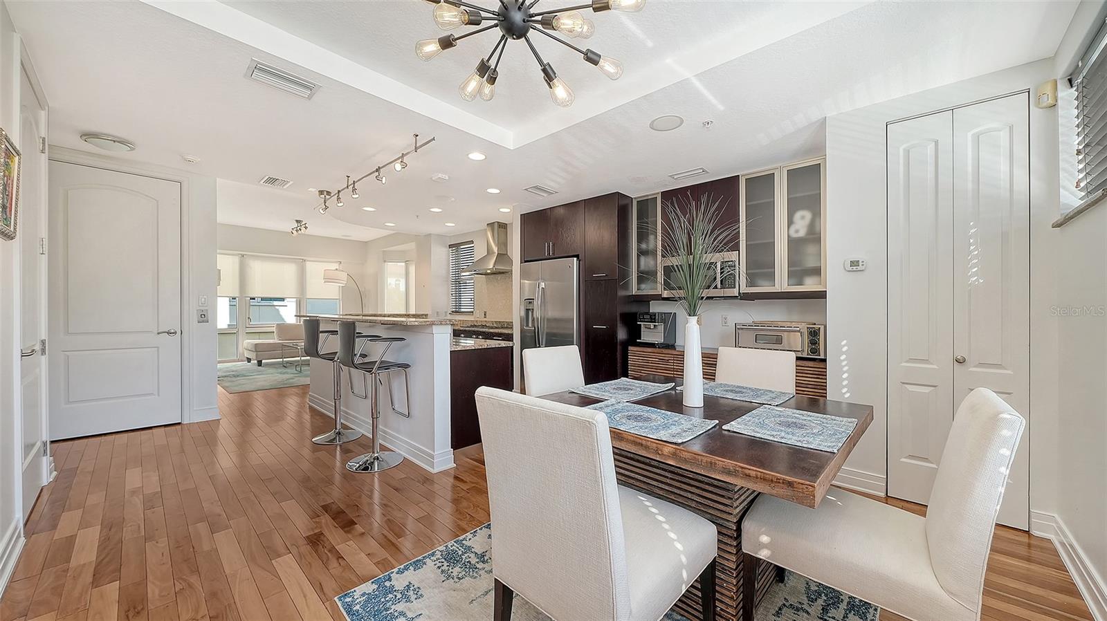 MARQUEE EN VILLE - Residential