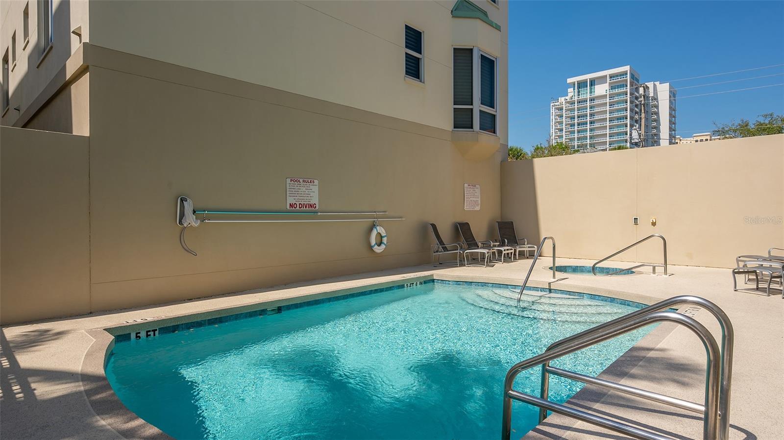 MARQUEE EN VILLE - Residential