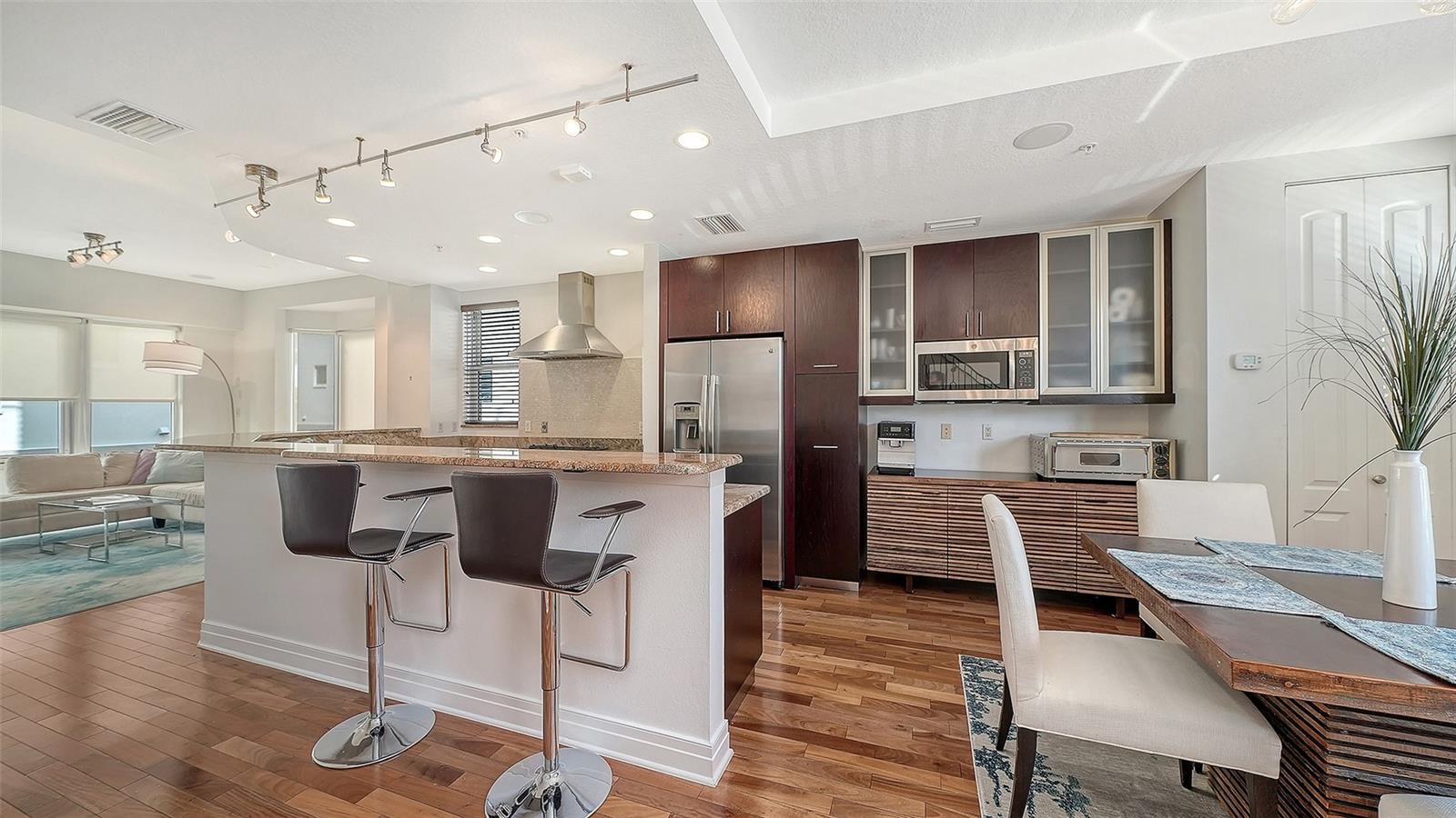 MARQUEE EN VILLE - Residential