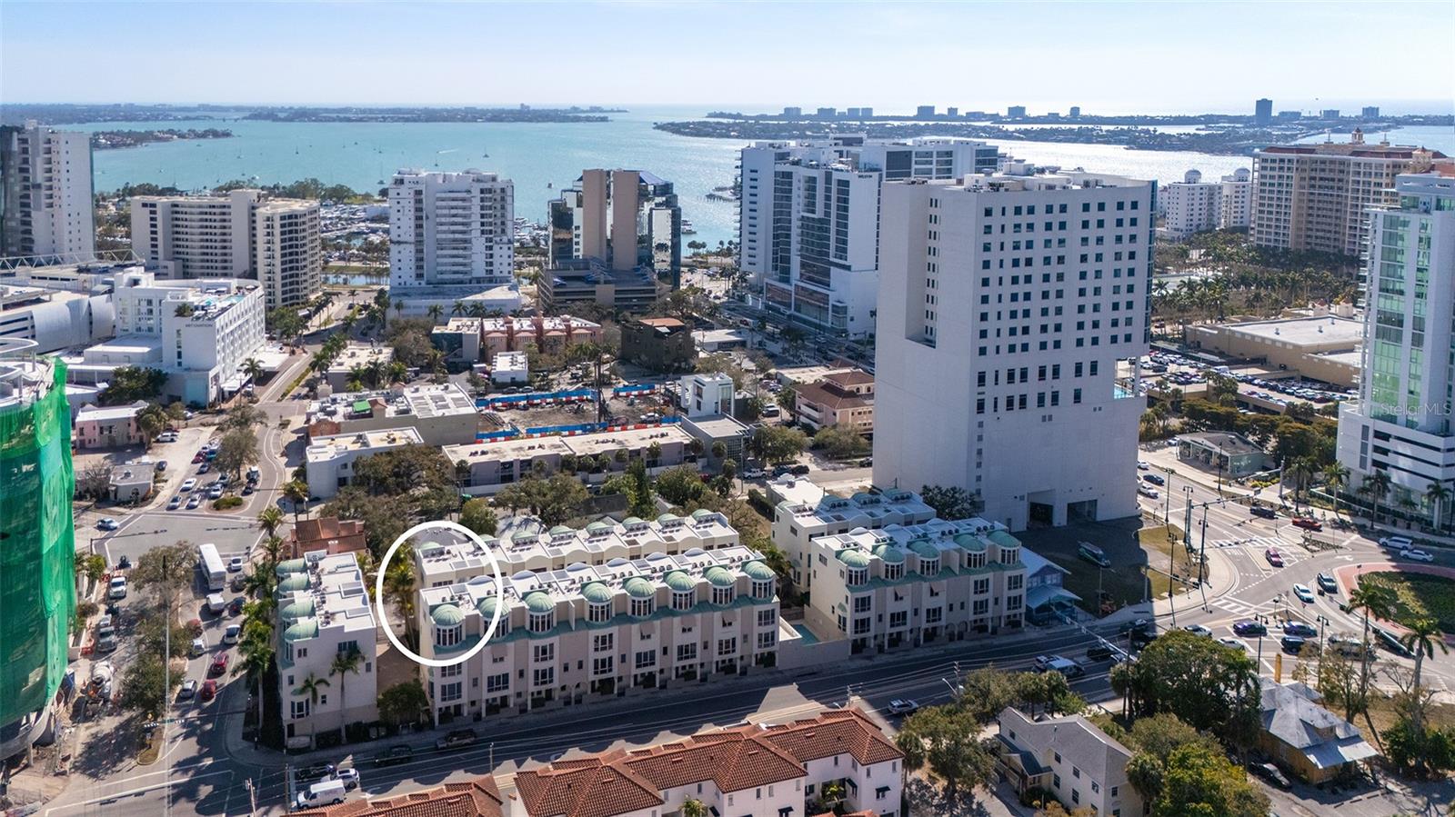 MARQUEE EN VILLE - Residential