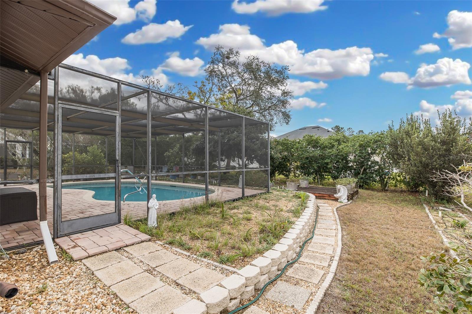 SPRING HILL - Residential