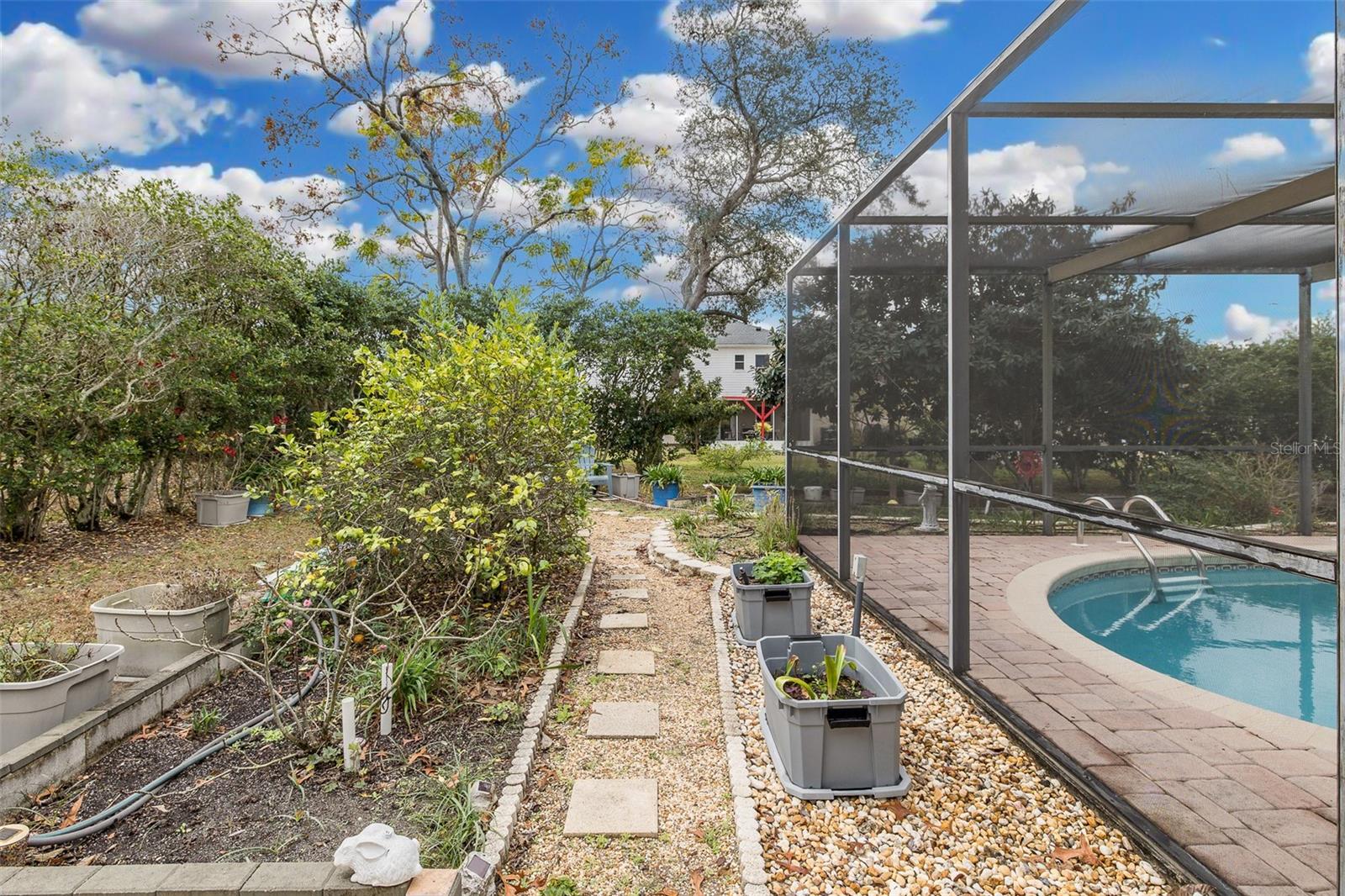 SPRING HILL - Residential