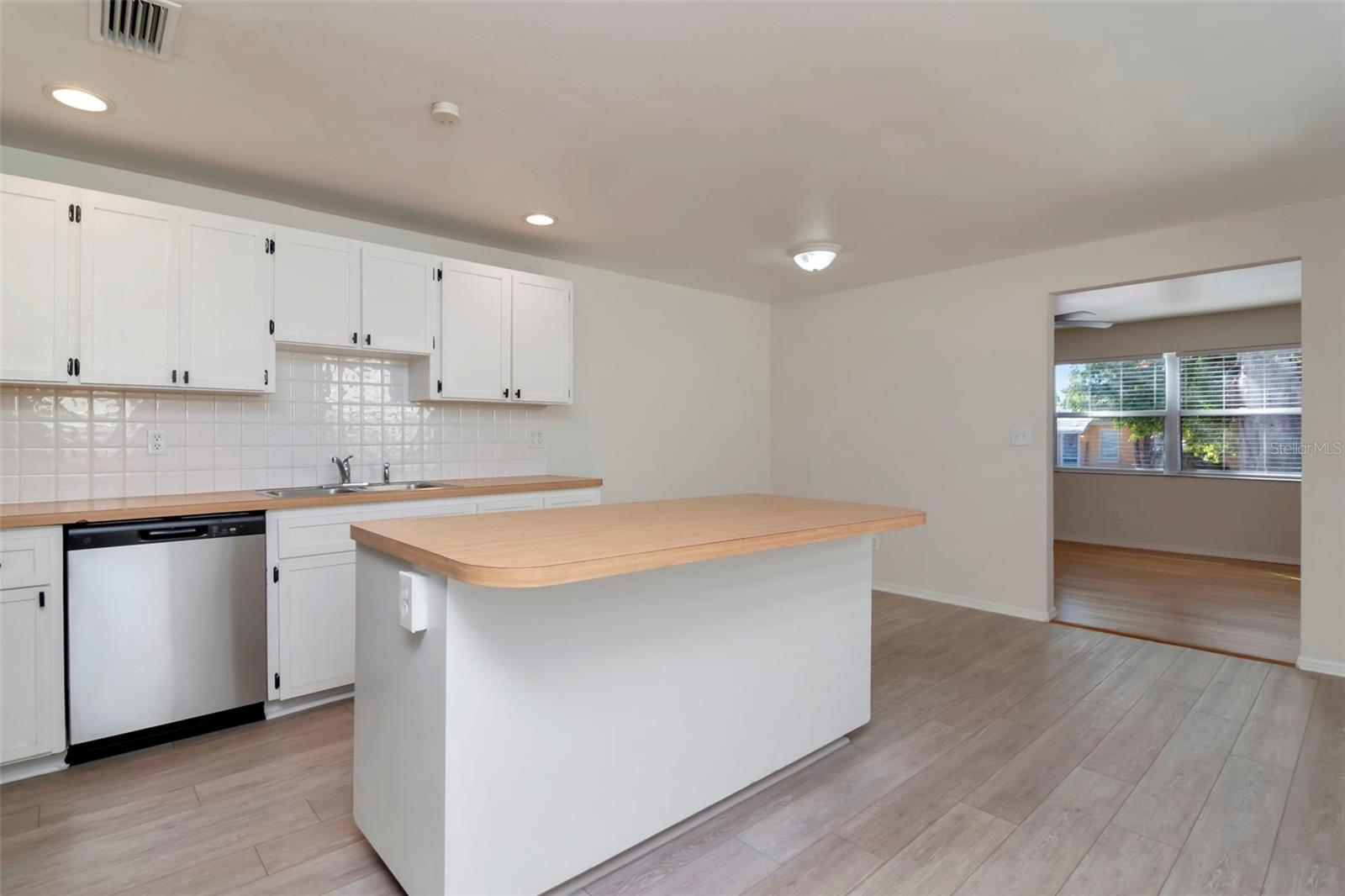 ARCADIAN HEIGHTS - Residential