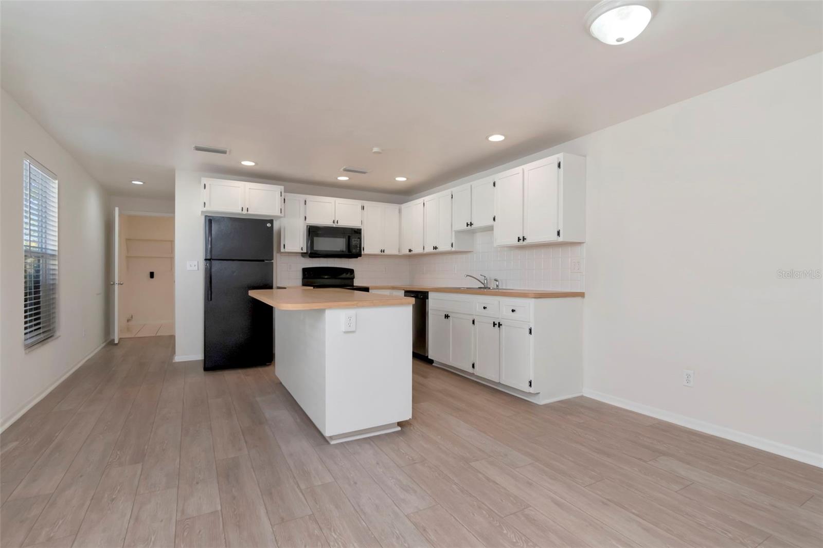 ARCADIAN HEIGHTS - Residential