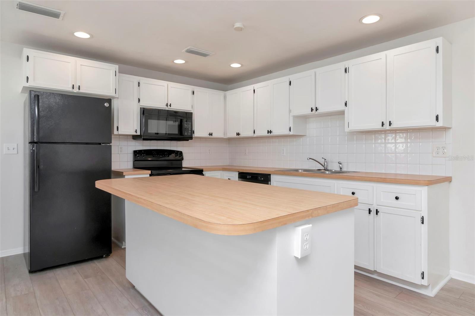 ARCADIAN HEIGHTS - Residential