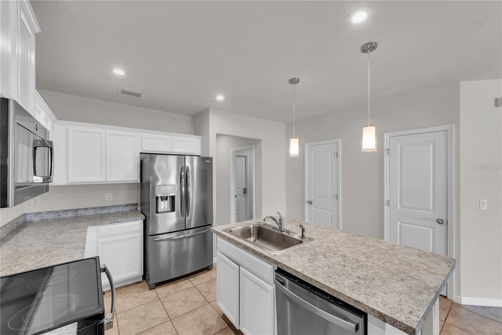 CYPRESS PRESERVE PH 313 - Residential Lease