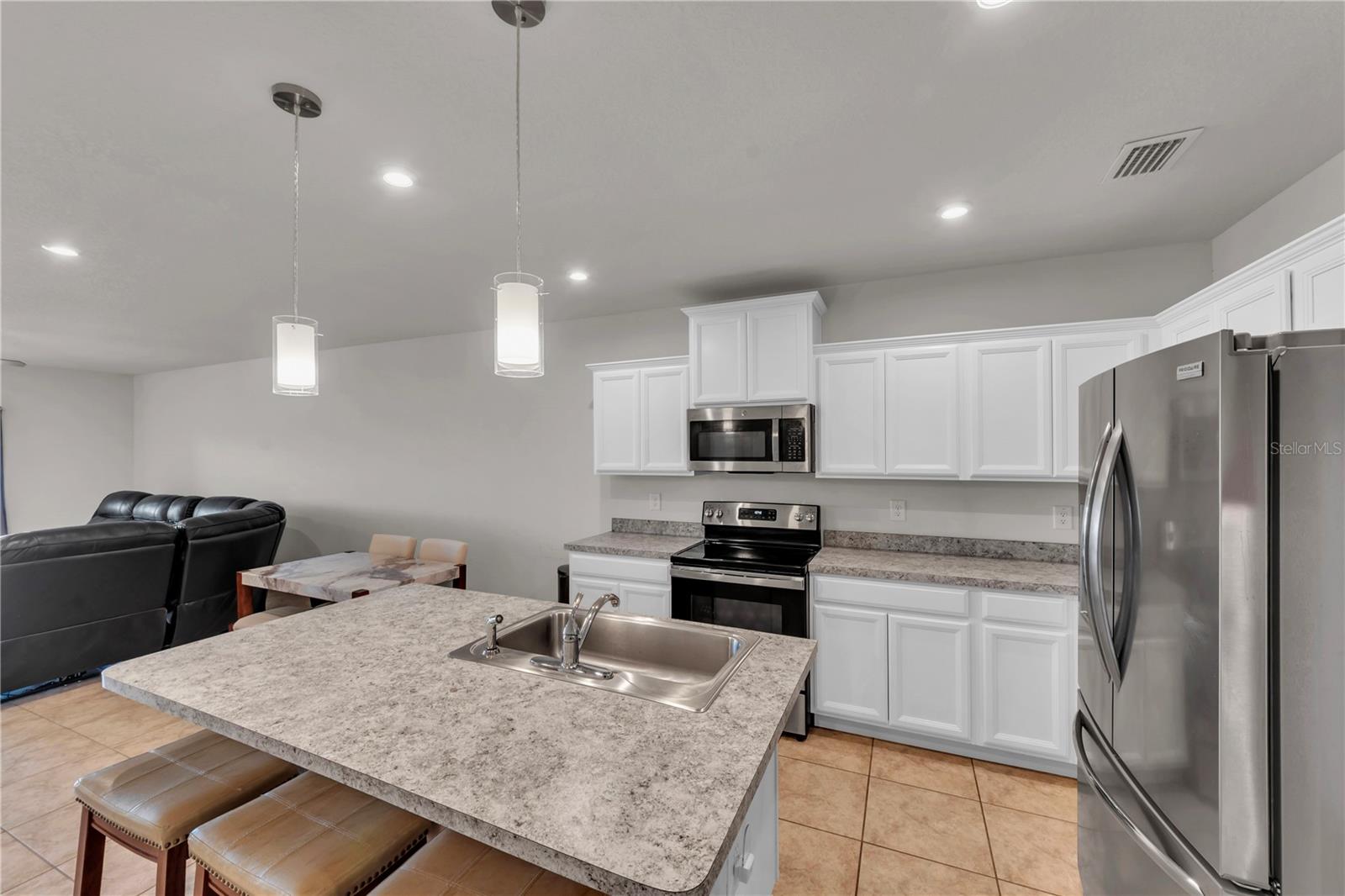 CYPRESS PRESERVE PH 313 - Residential Lease