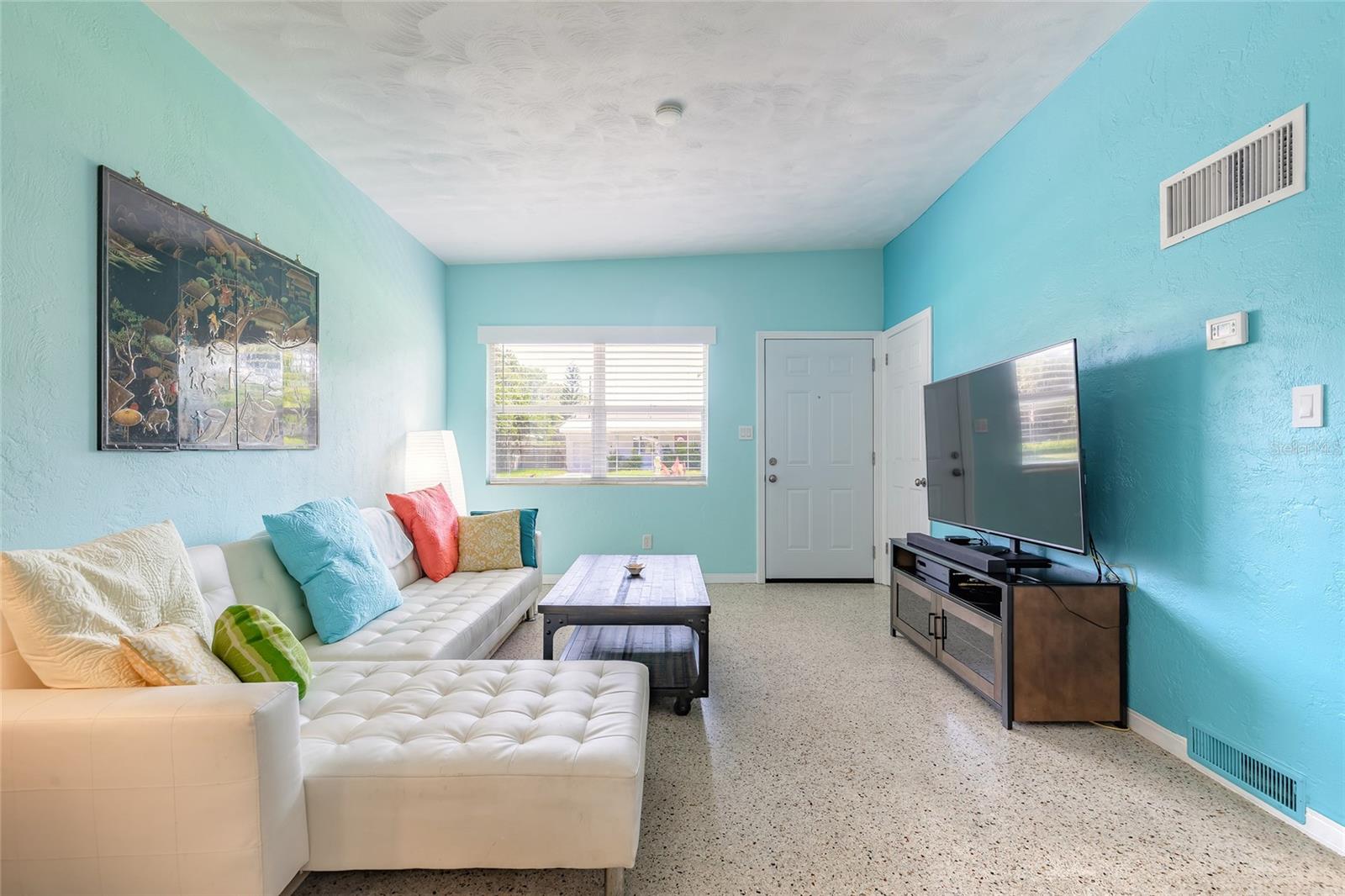 RONNIE CIRCLE - Residential